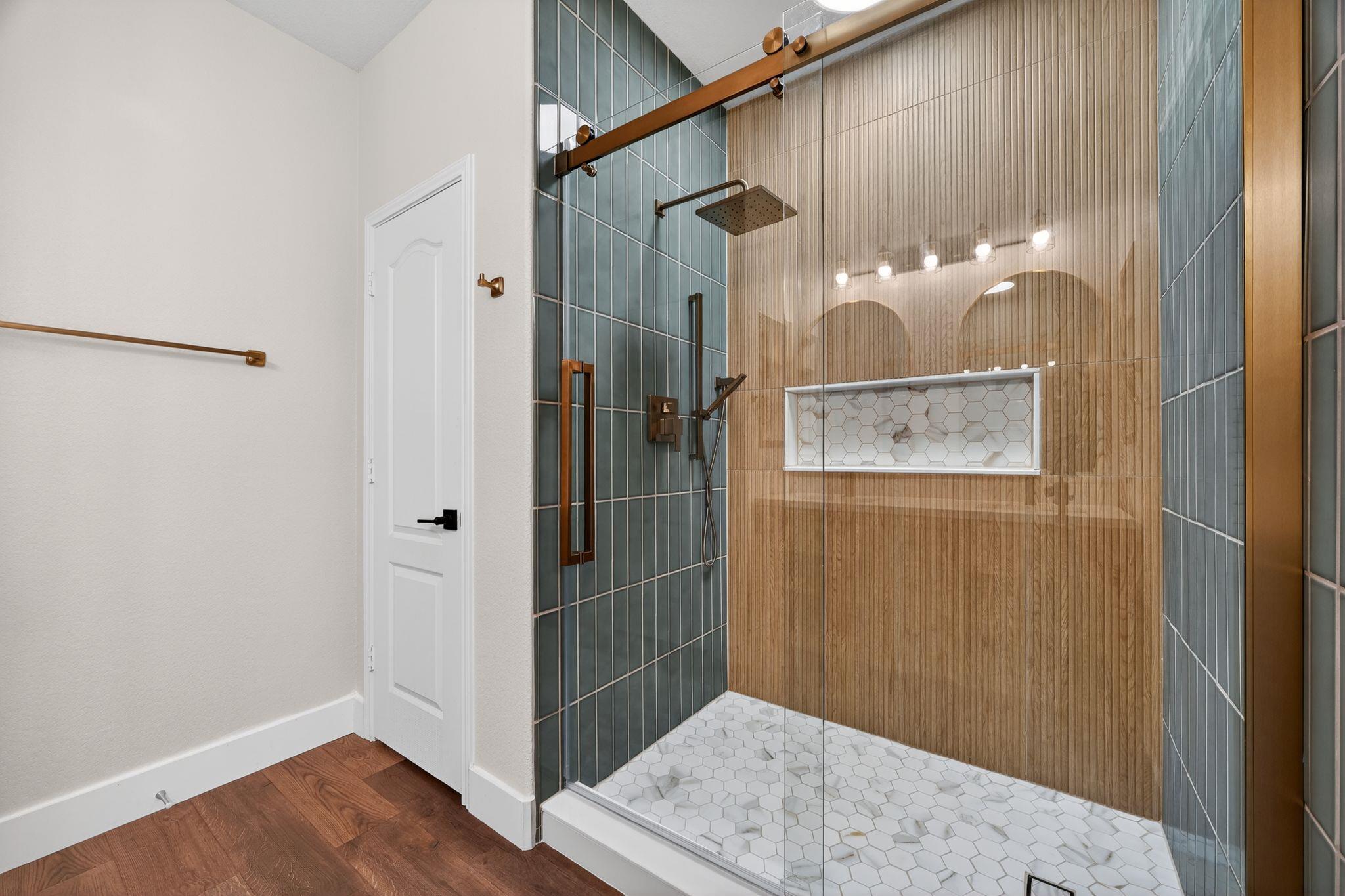 1820 Stinnett Dr, Leander, TX 78641