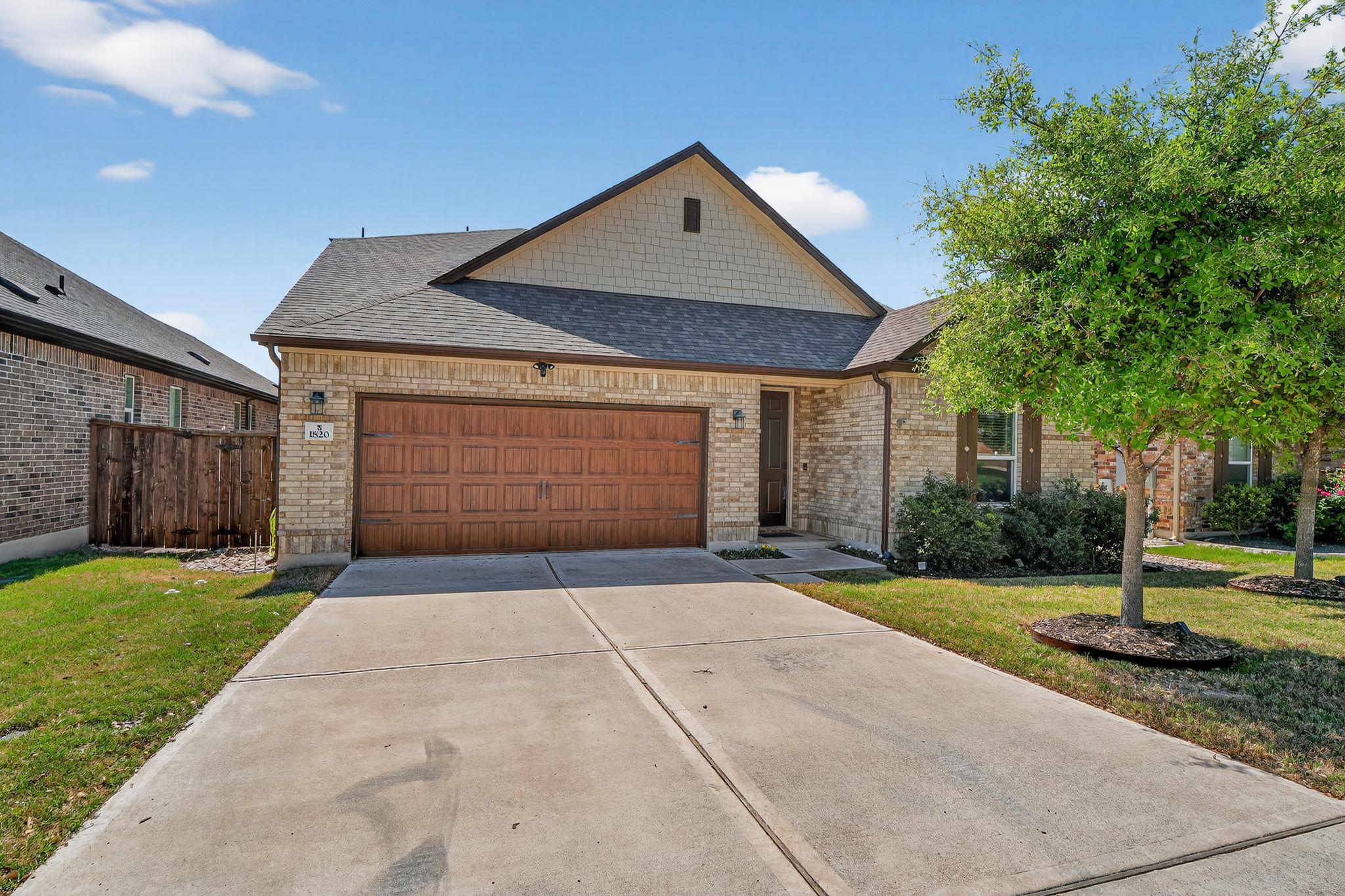 1820 Stinnett Dr, Leander, TX 78641