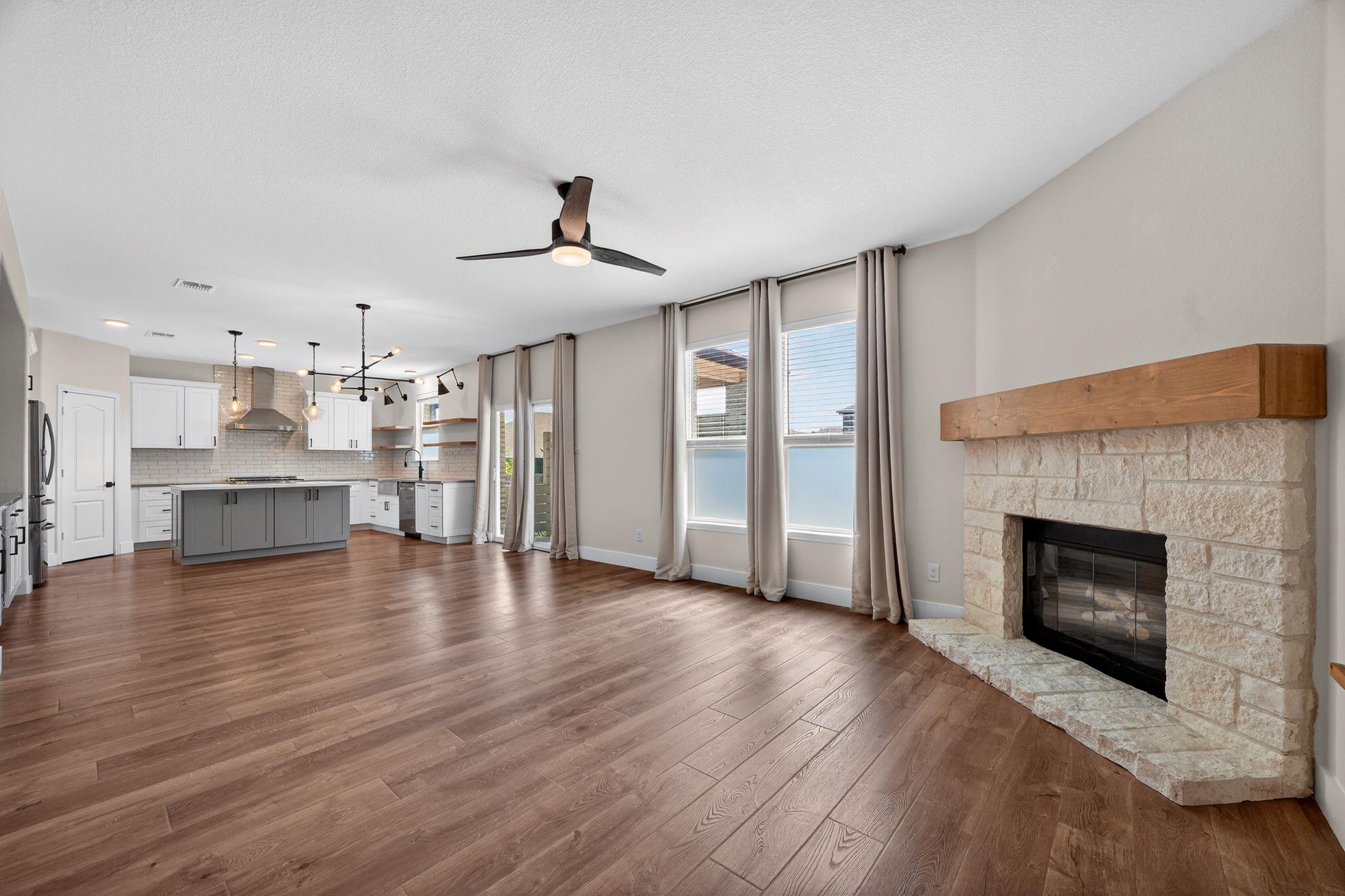 1820 Stinnett Dr, Leander, TX 78641