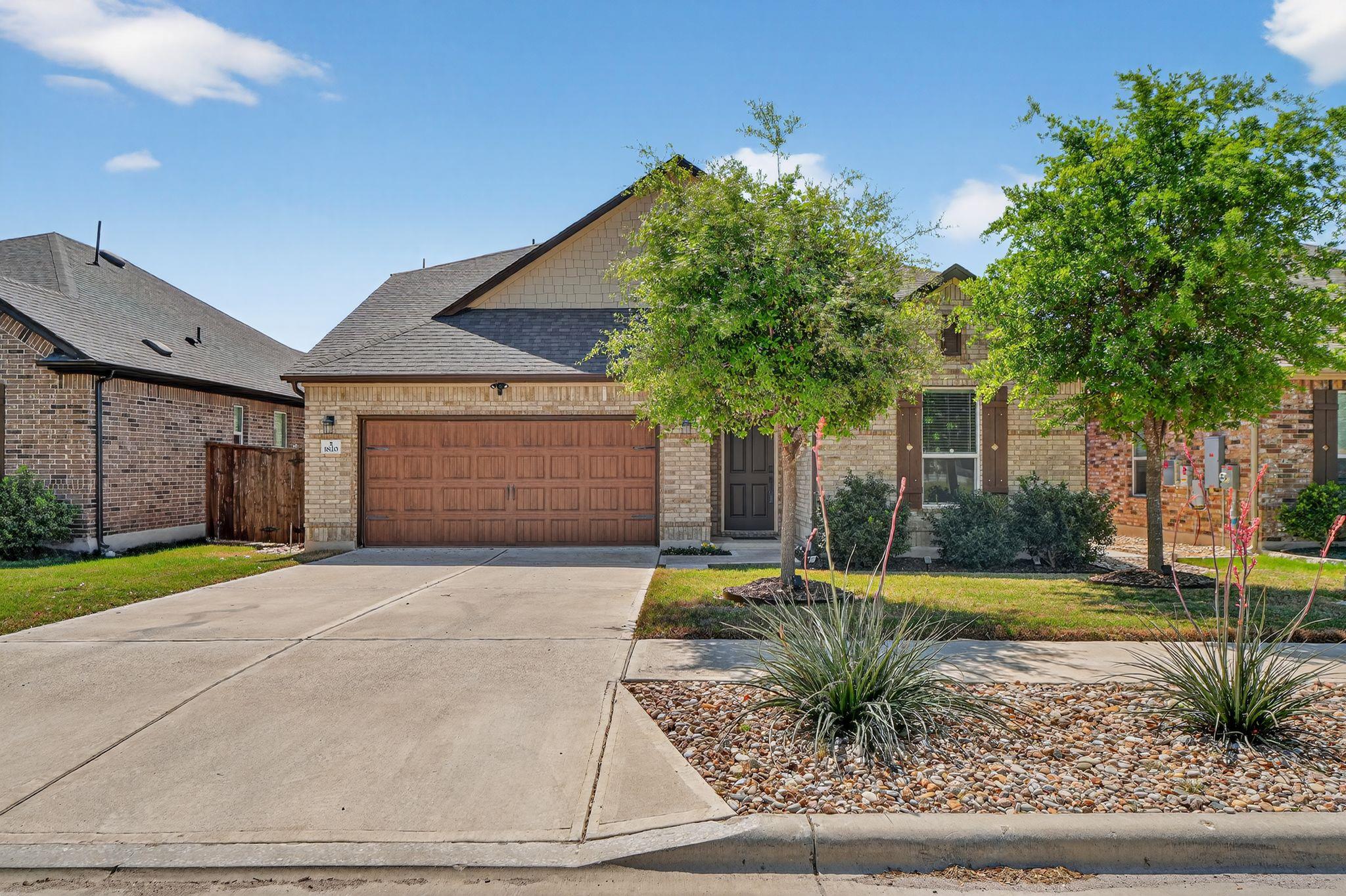 1820 Stinnett Dr, Leander, TX 78641