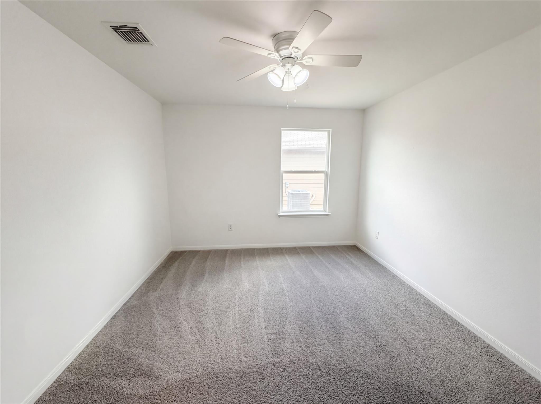 201 Camellia Dr, Hutto, TX 78634