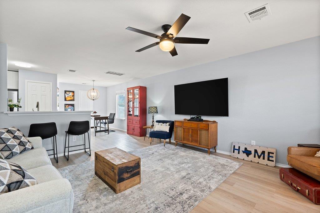 173 Decker, Kyle, TX 78640