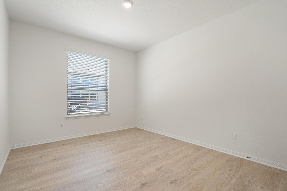 424 Treadwell Ln, Kyle, TX 78640