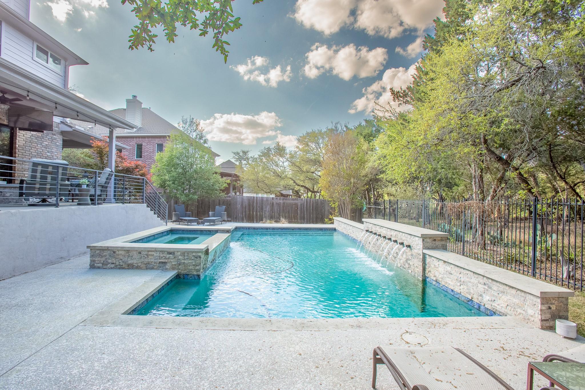 22128 Rose Grass Ln, Spicewood, TX 78669