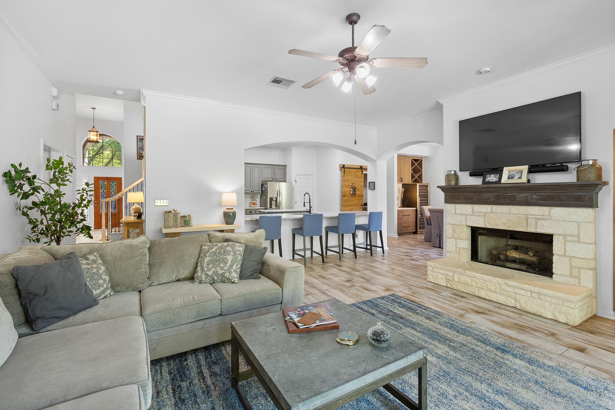 22128 Rose Grass Ln, Spicewood, TX 78669