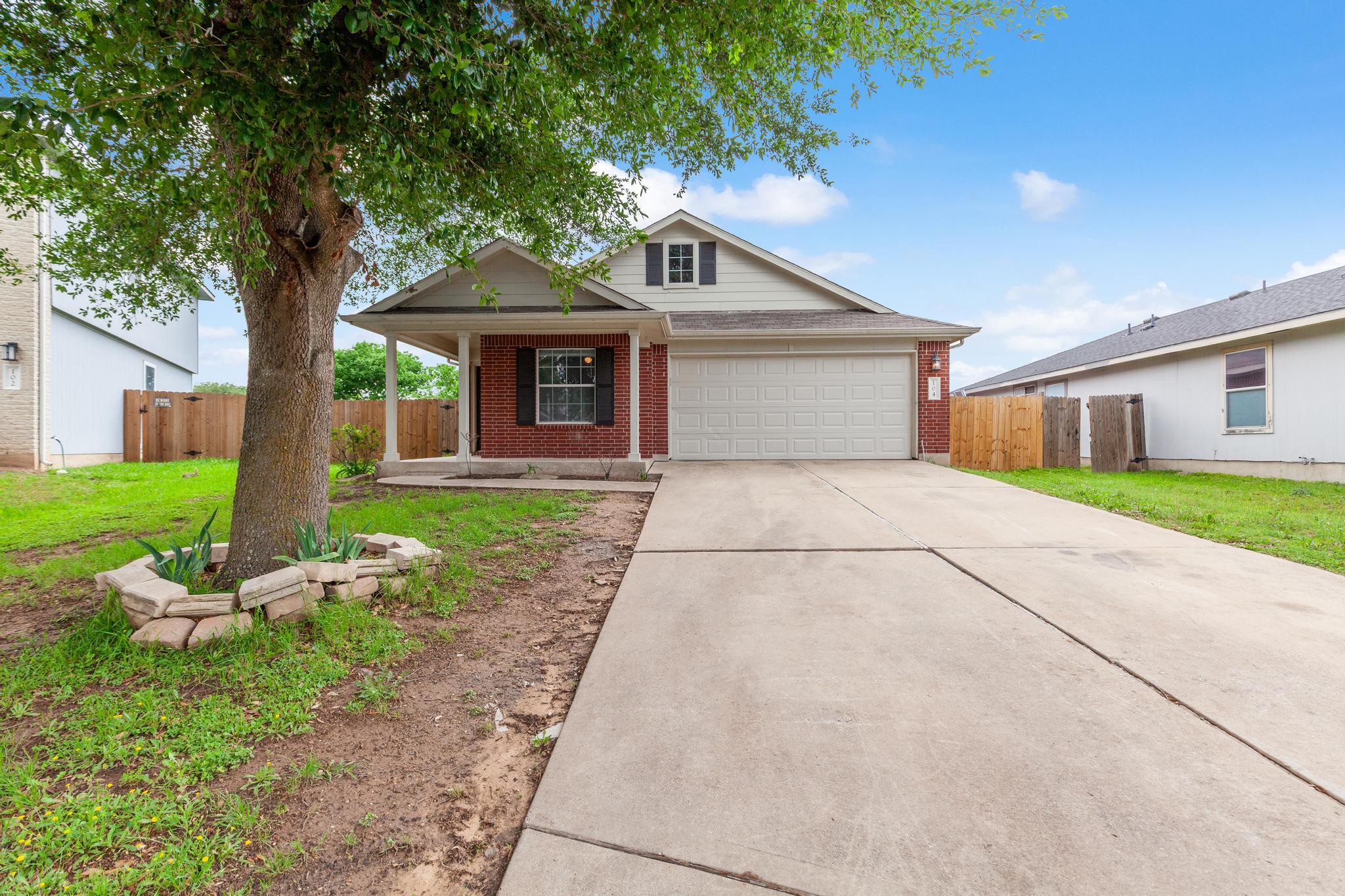 104 Paddington Way, Hutto, TX 78634