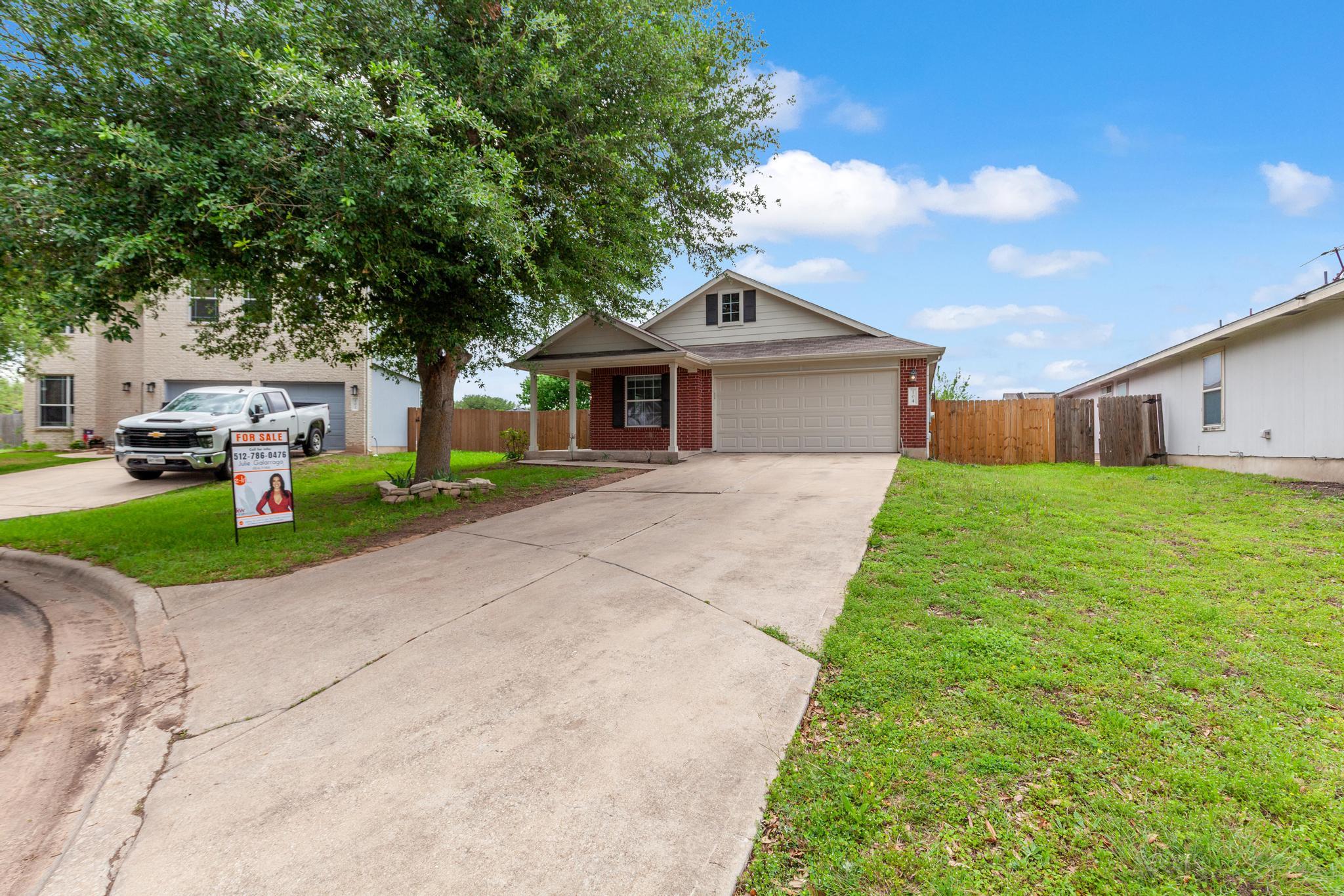 104 Paddington Way, Hutto, TX 78634