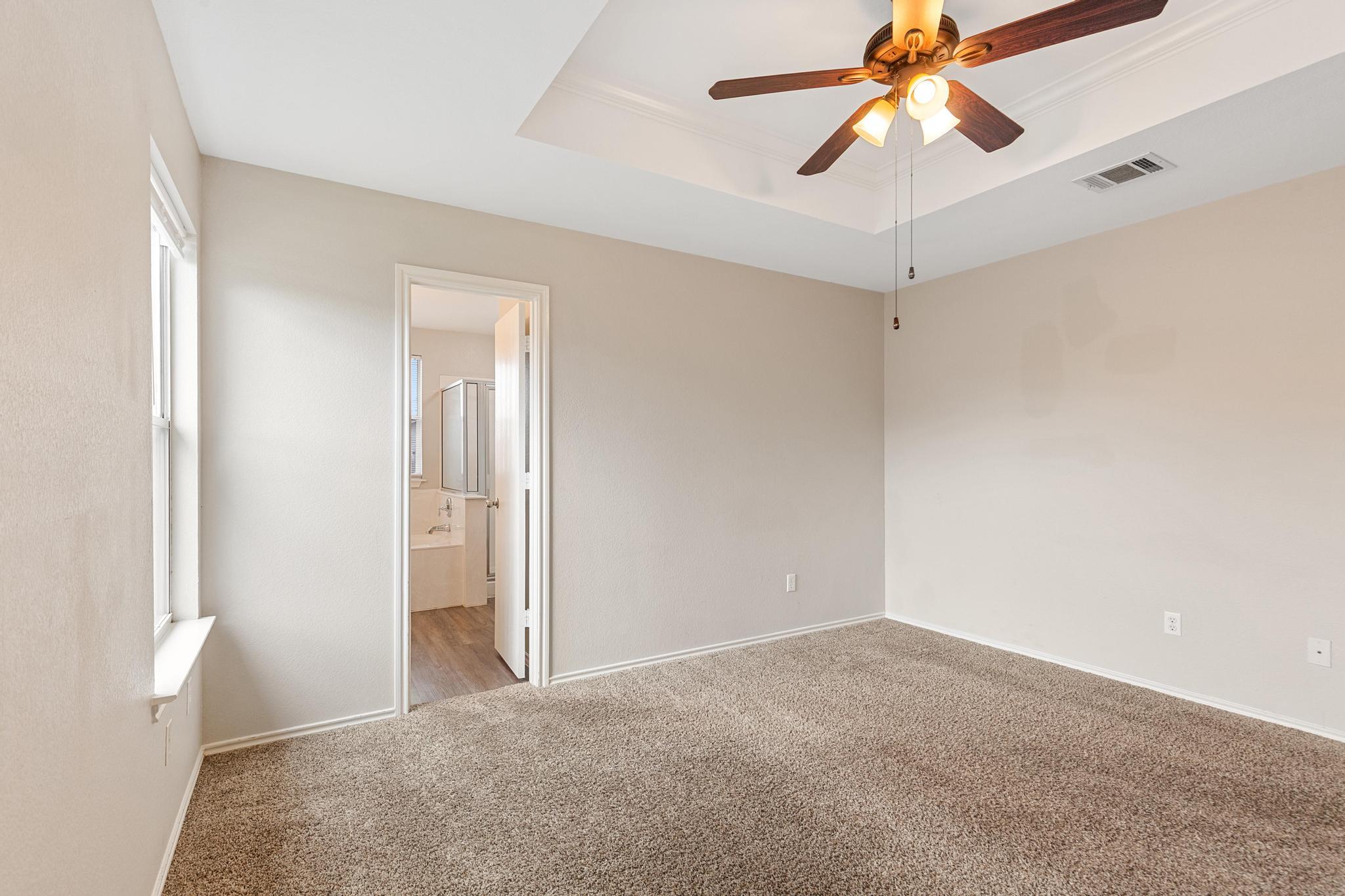 104 Paddington Way, Hutto, TX 78634