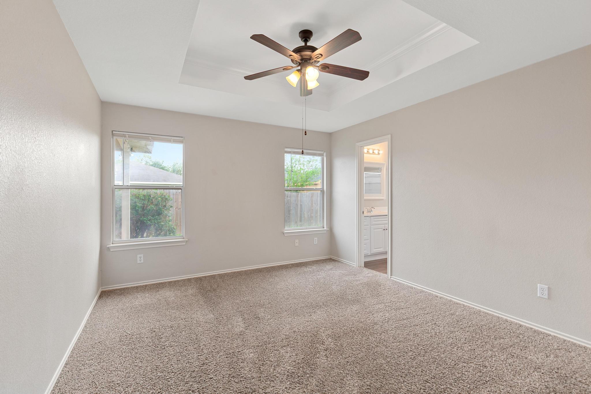 104 Paddington Way, Hutto, TX 78634