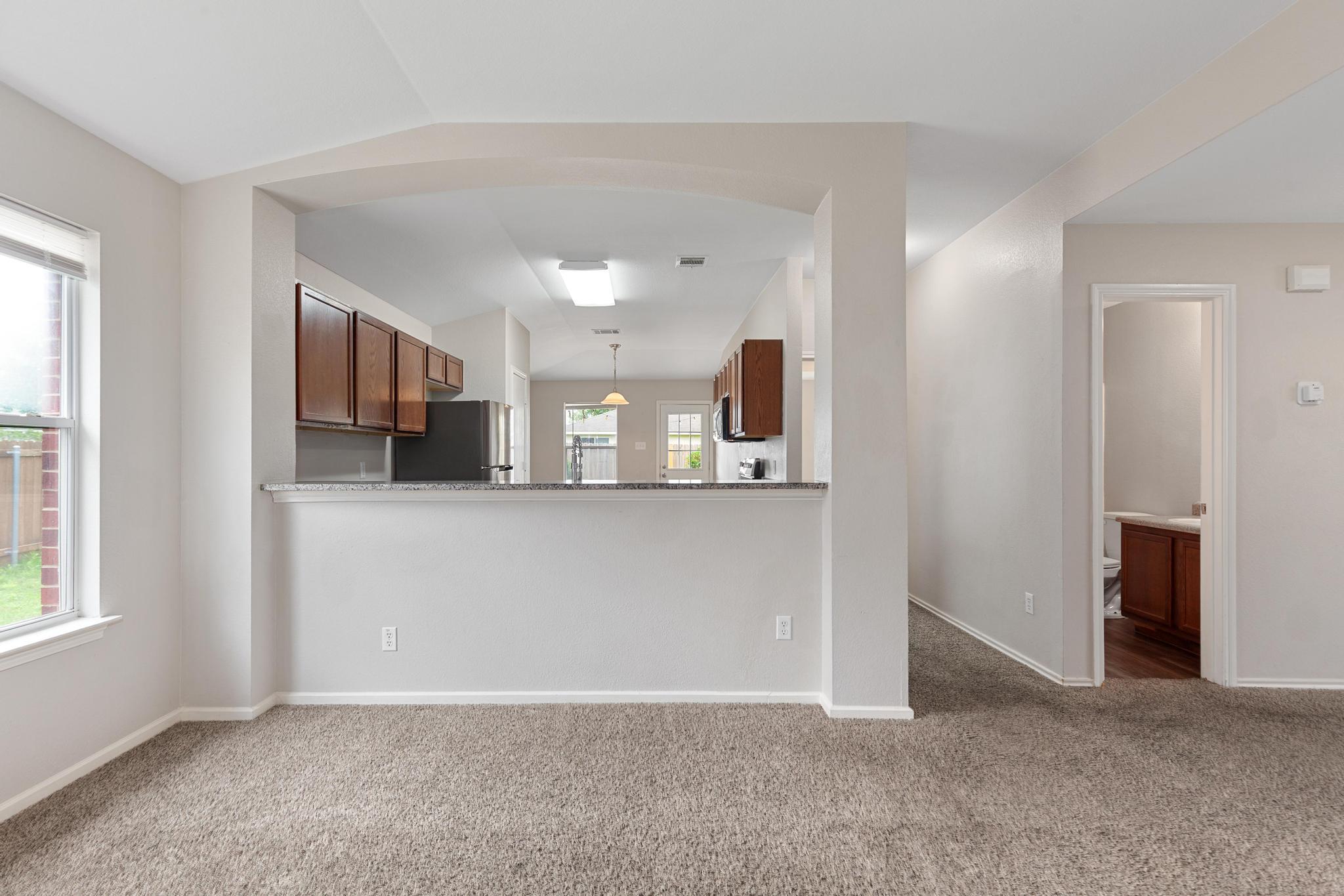 104 Paddington Way, Hutto, TX 78634