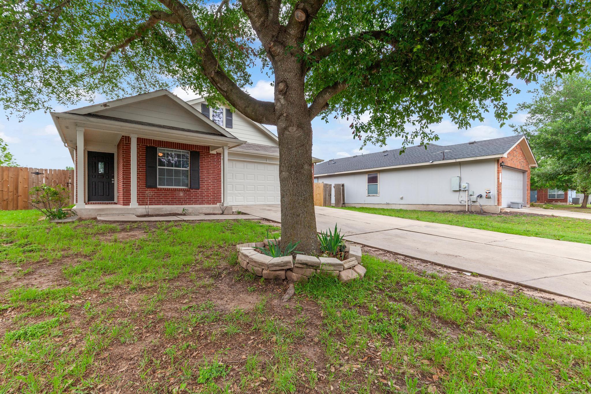 104 Paddington Way, Hutto, TX 78634
