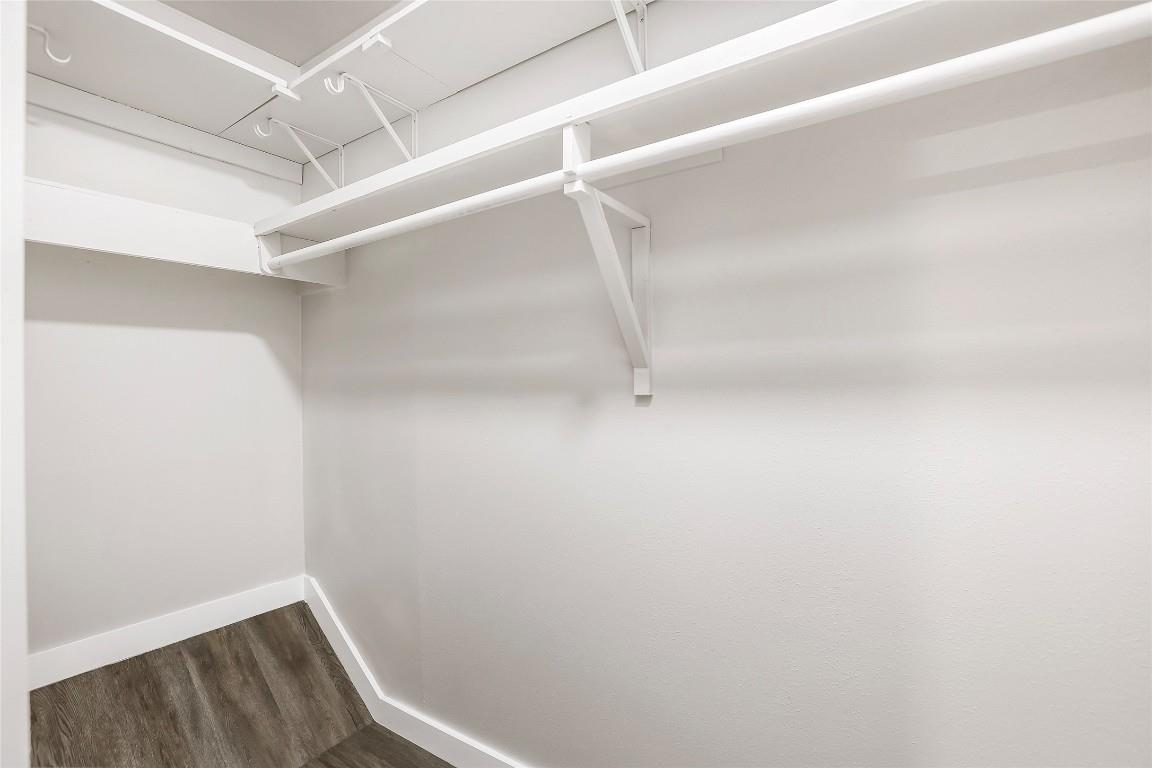 5330 Balcones Dr # B, Austin, TX 78731