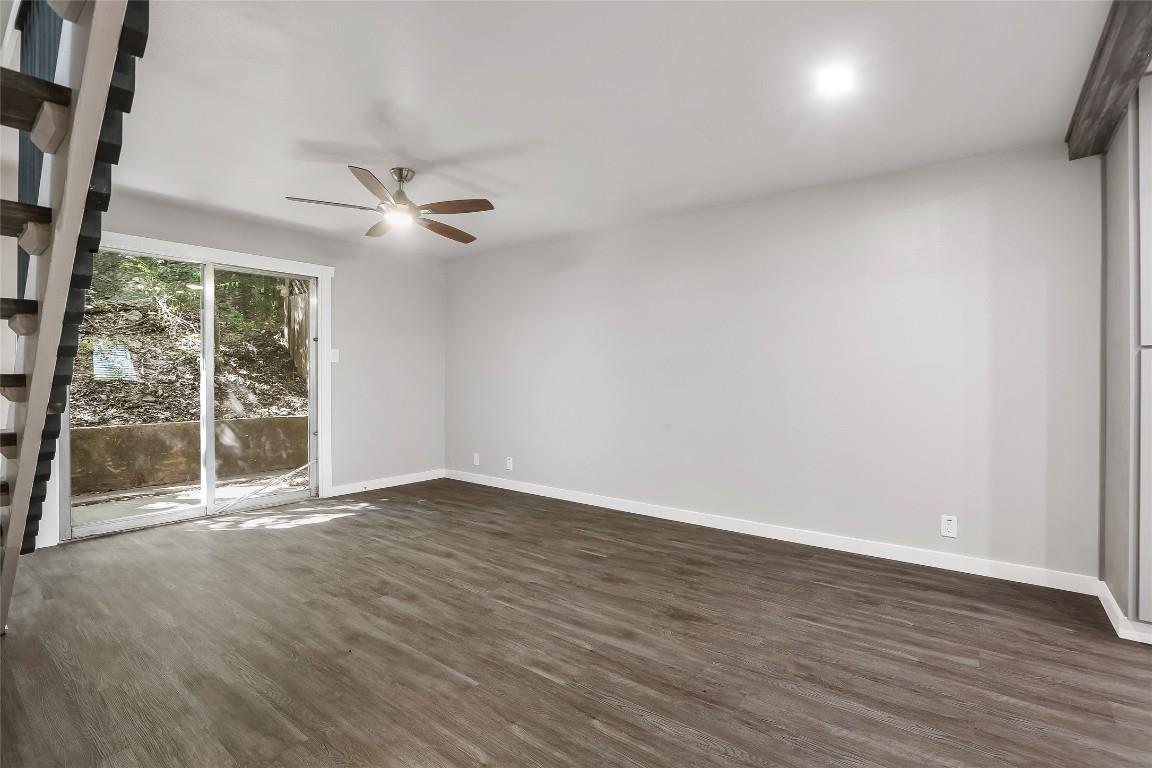 5330 Balcones Dr # B, Austin, TX 78731