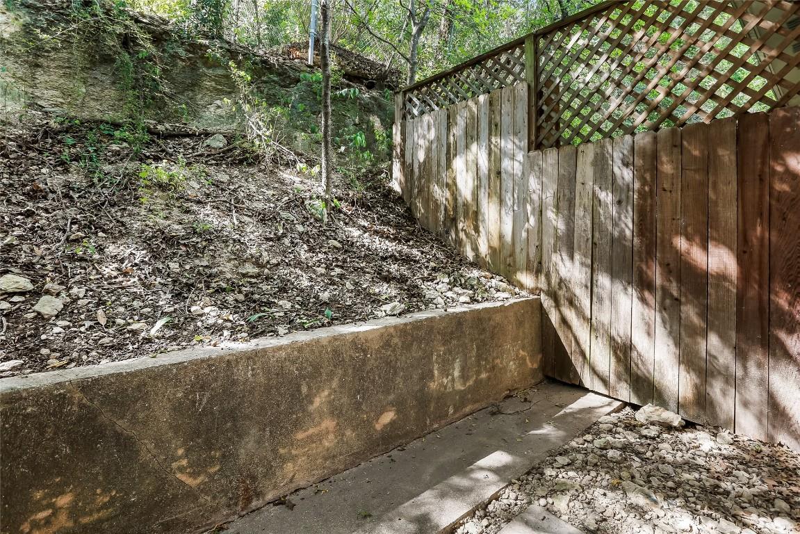 5330 Balcones Dr # B, Austin, TX 78731