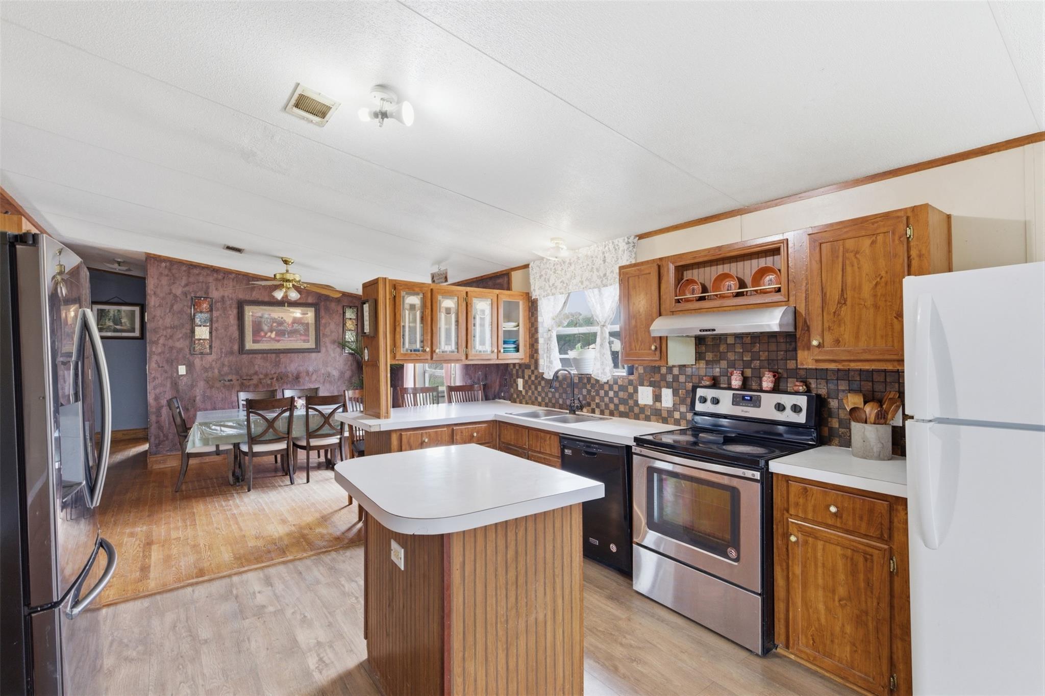 1150 Walter Hoffman Rd, Cedar Creek, TX 78612