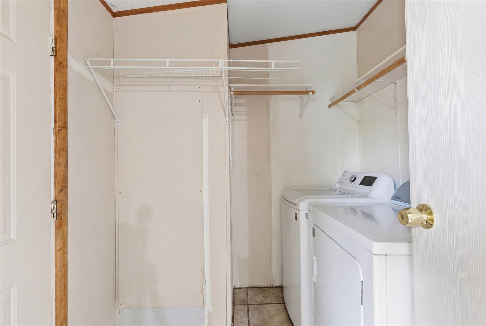 1150 Walter Hoffman Rd, Cedar Creek, TX 78612