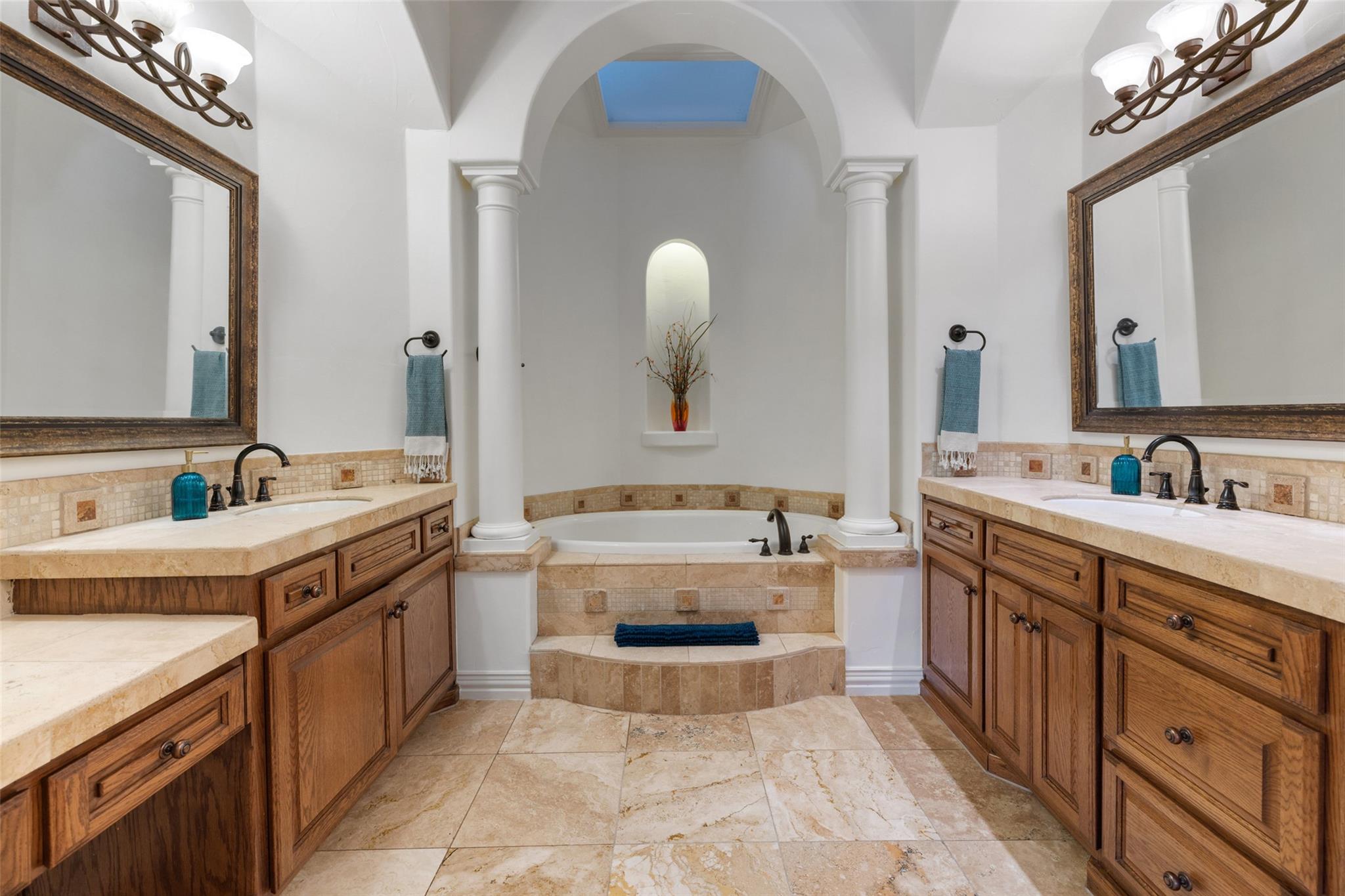 101 Lakeway Hills Cv, Lakeway, TX 78734