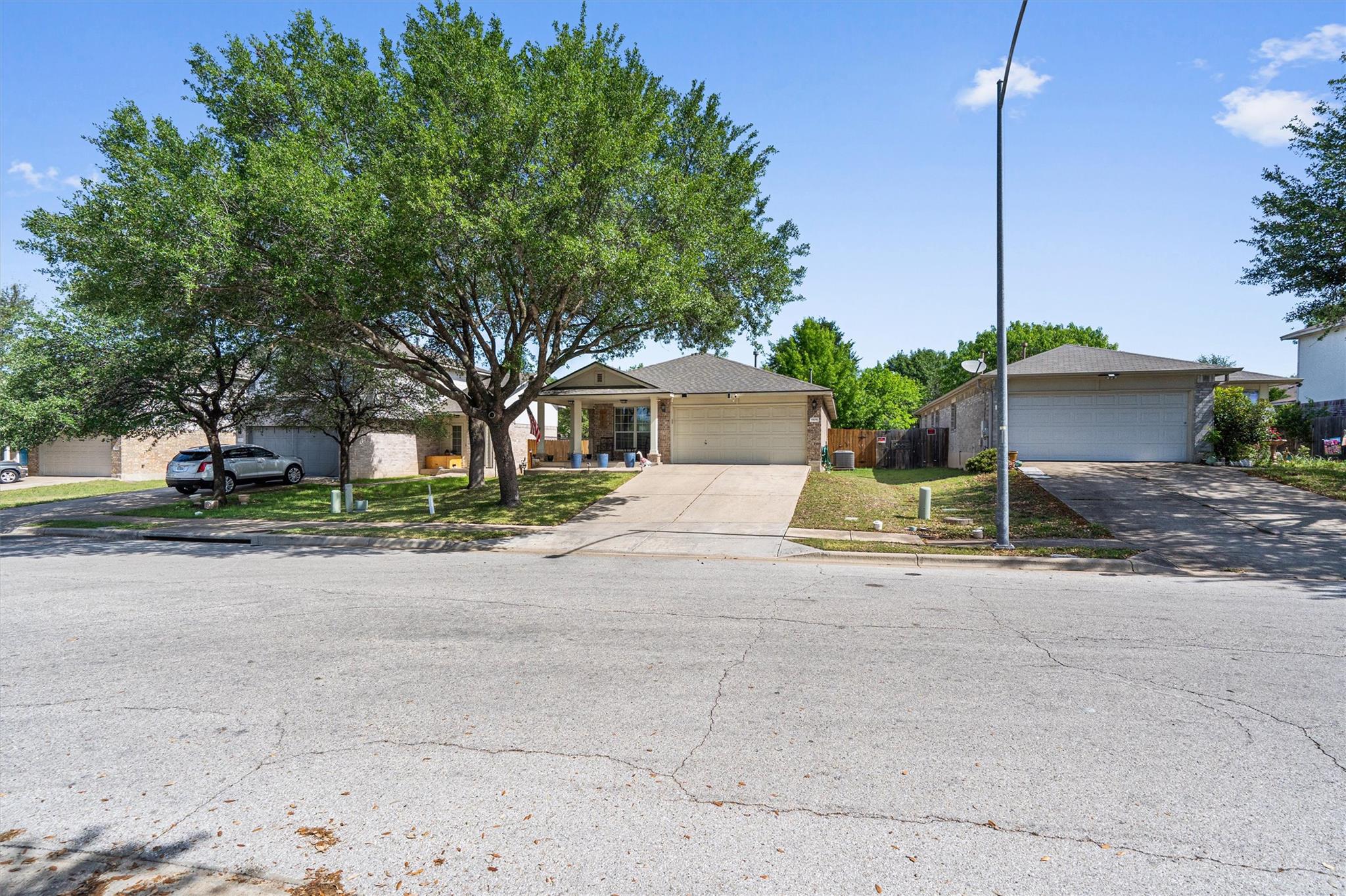 1108 Teapot Dr, Pflugerville, TX 78660