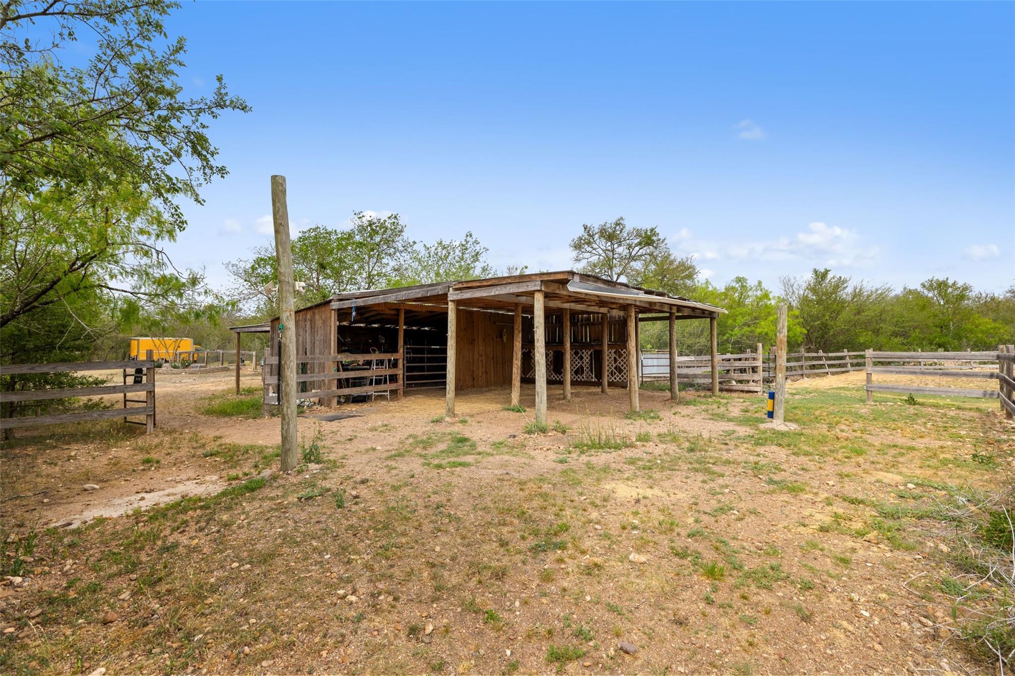 9426 Bock Rd, Buda, TX 78610