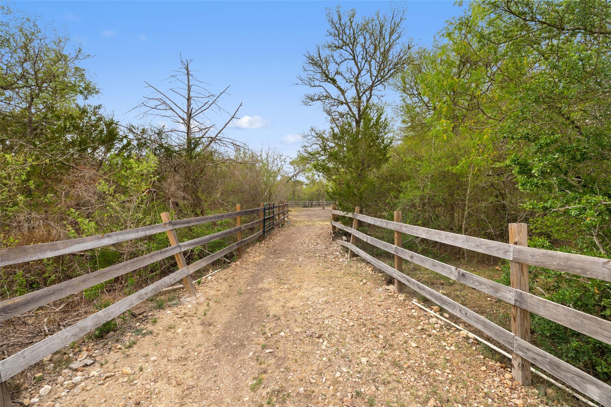 9426 Bock Rd, Buda, TX 78610