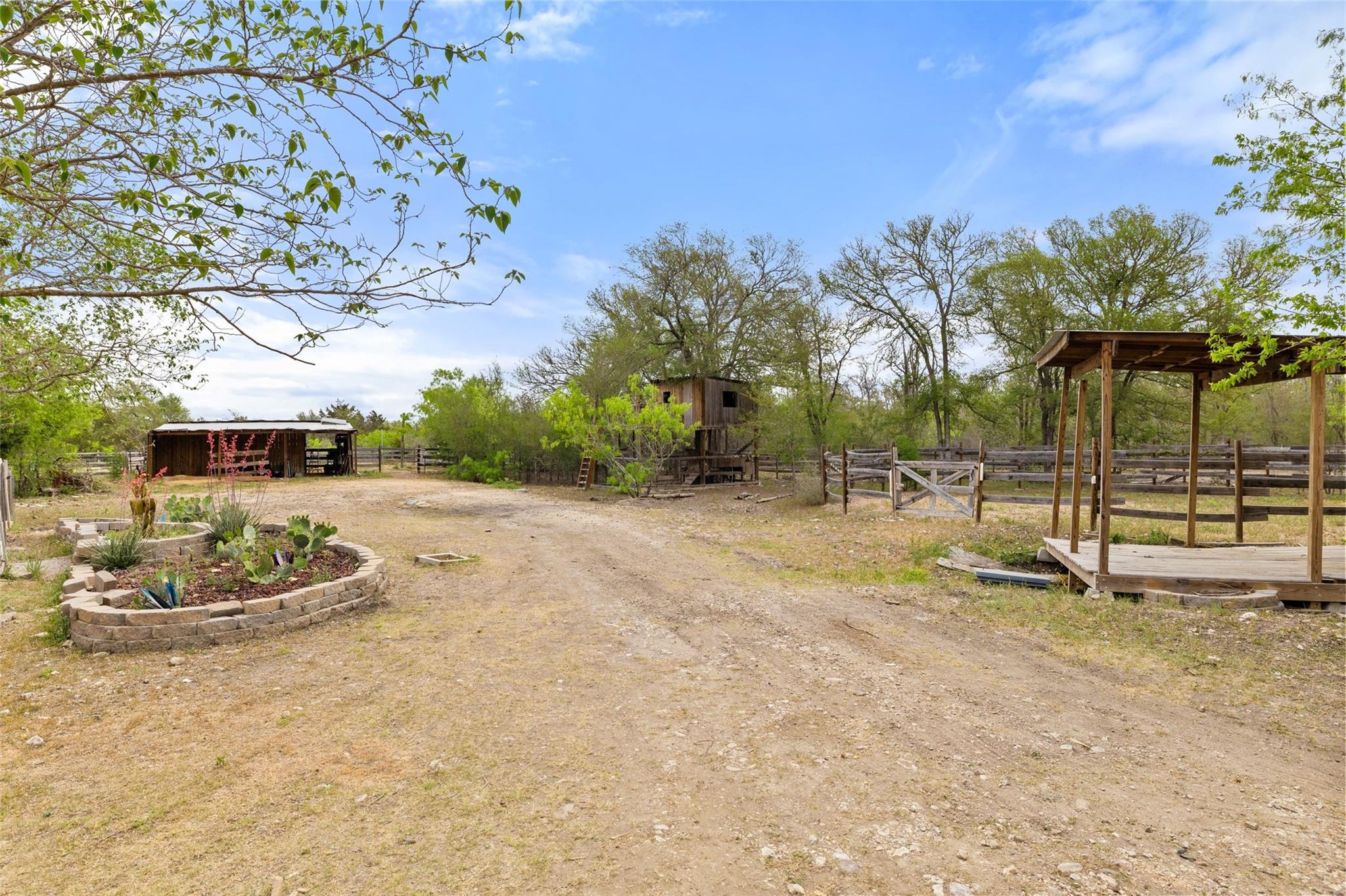9426 Bock Rd, Buda, TX 78610