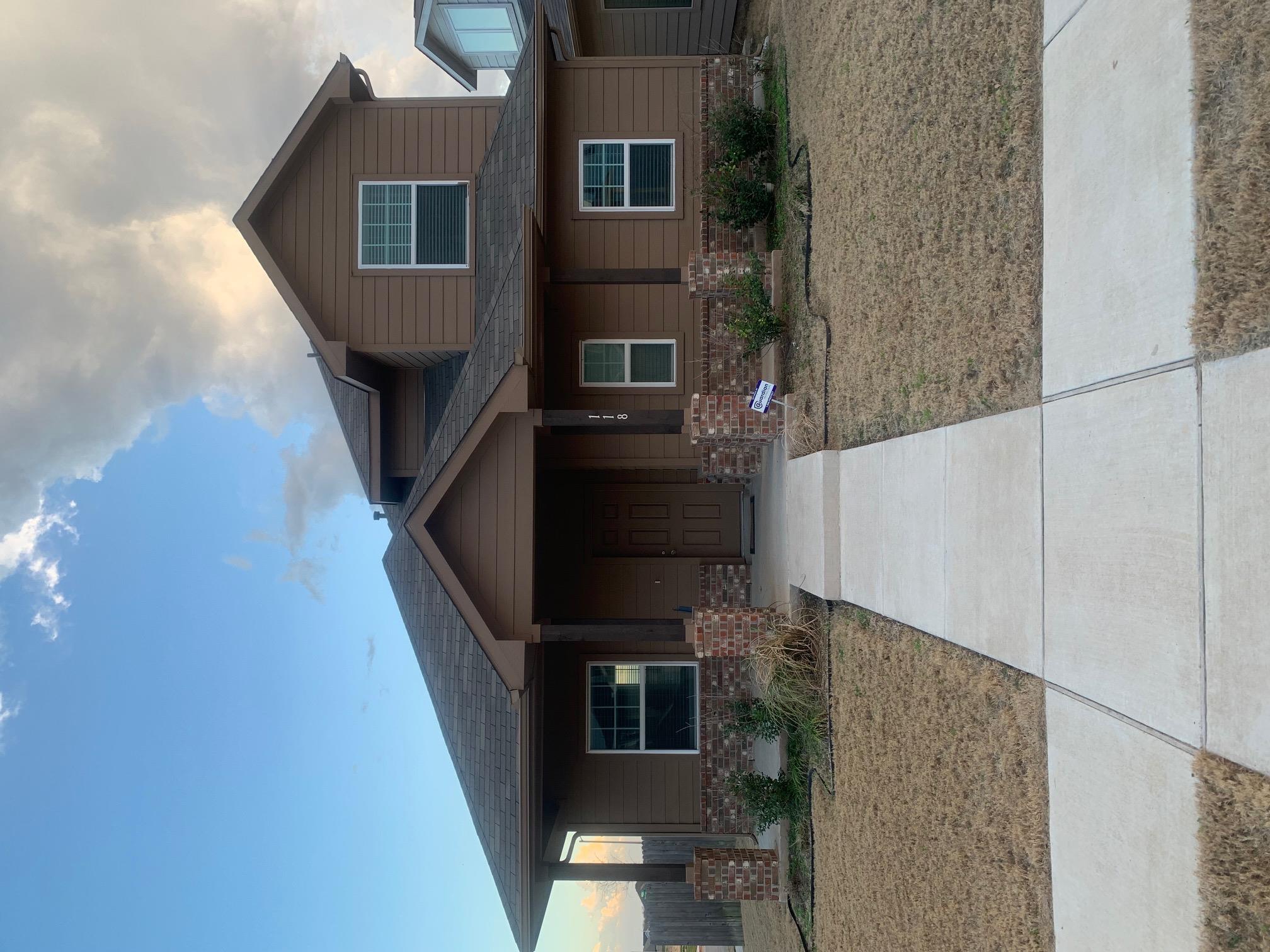 118 Eagle Lake Dr, Hutto, TX 78634