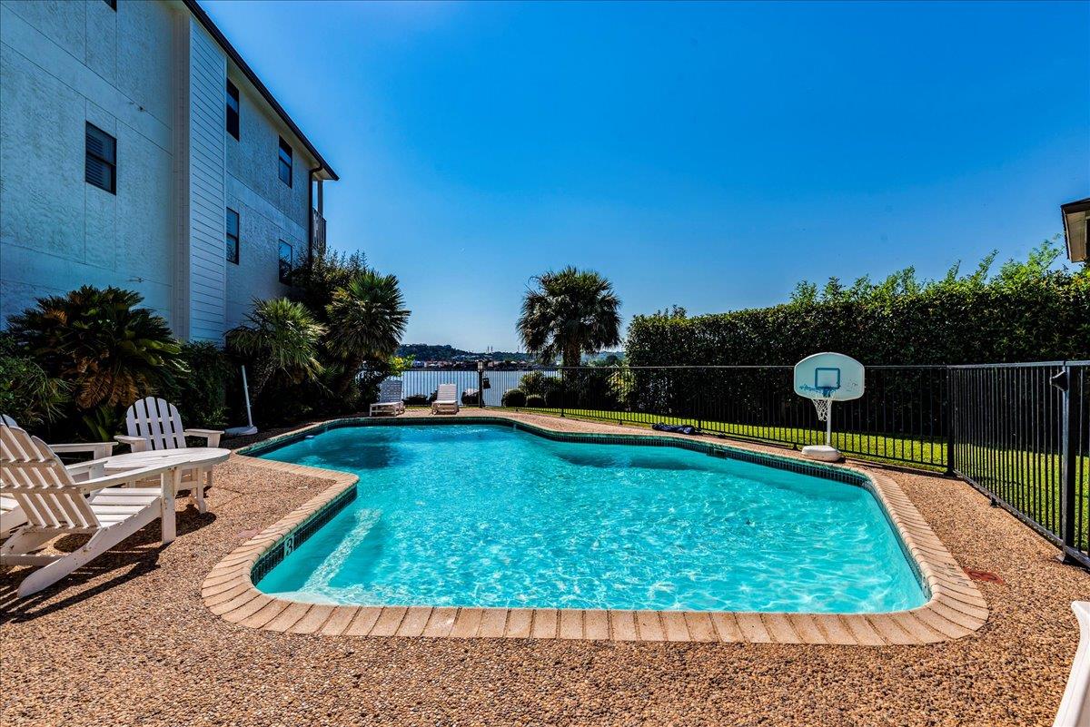101 Island Dr # A, Horseshoe Bay, TX 78657