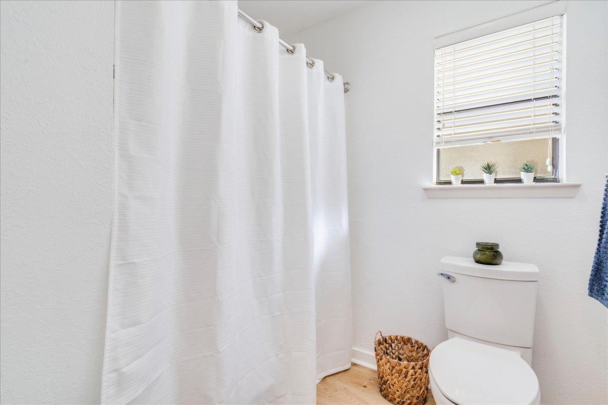 101 Island Dr # A, Horseshoe Bay, TX 78657