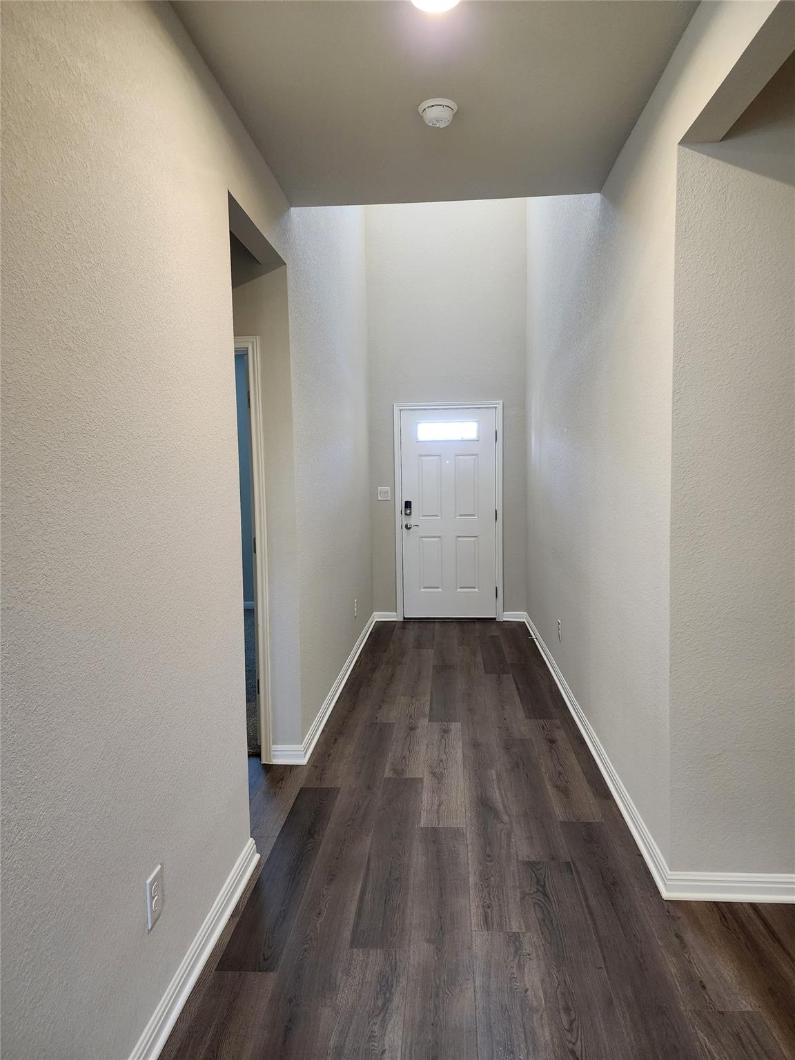 120 Greenspire Ln, Hutto, TX 78634