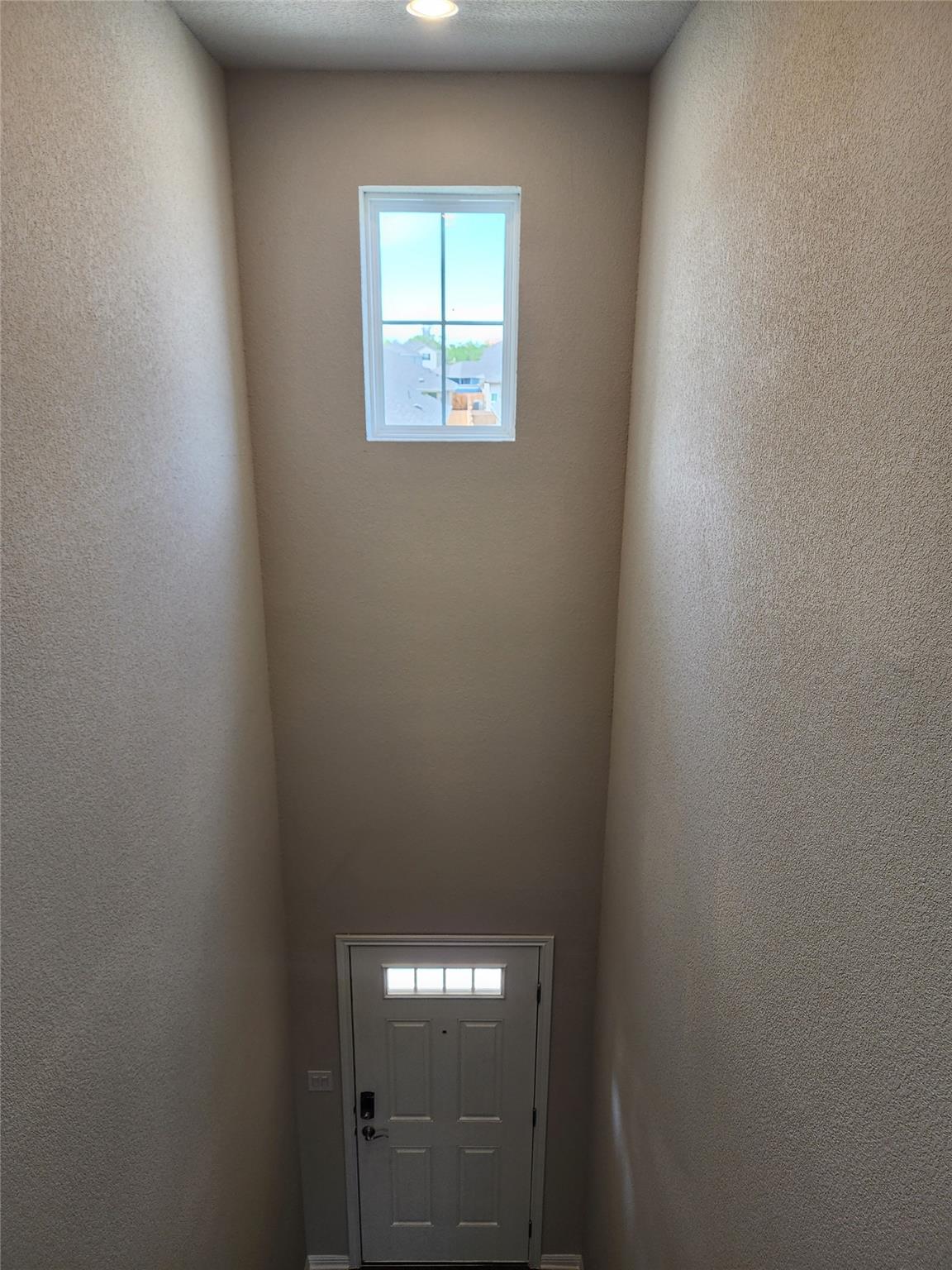 120 Greenspire Ln, Hutto, TX 78634