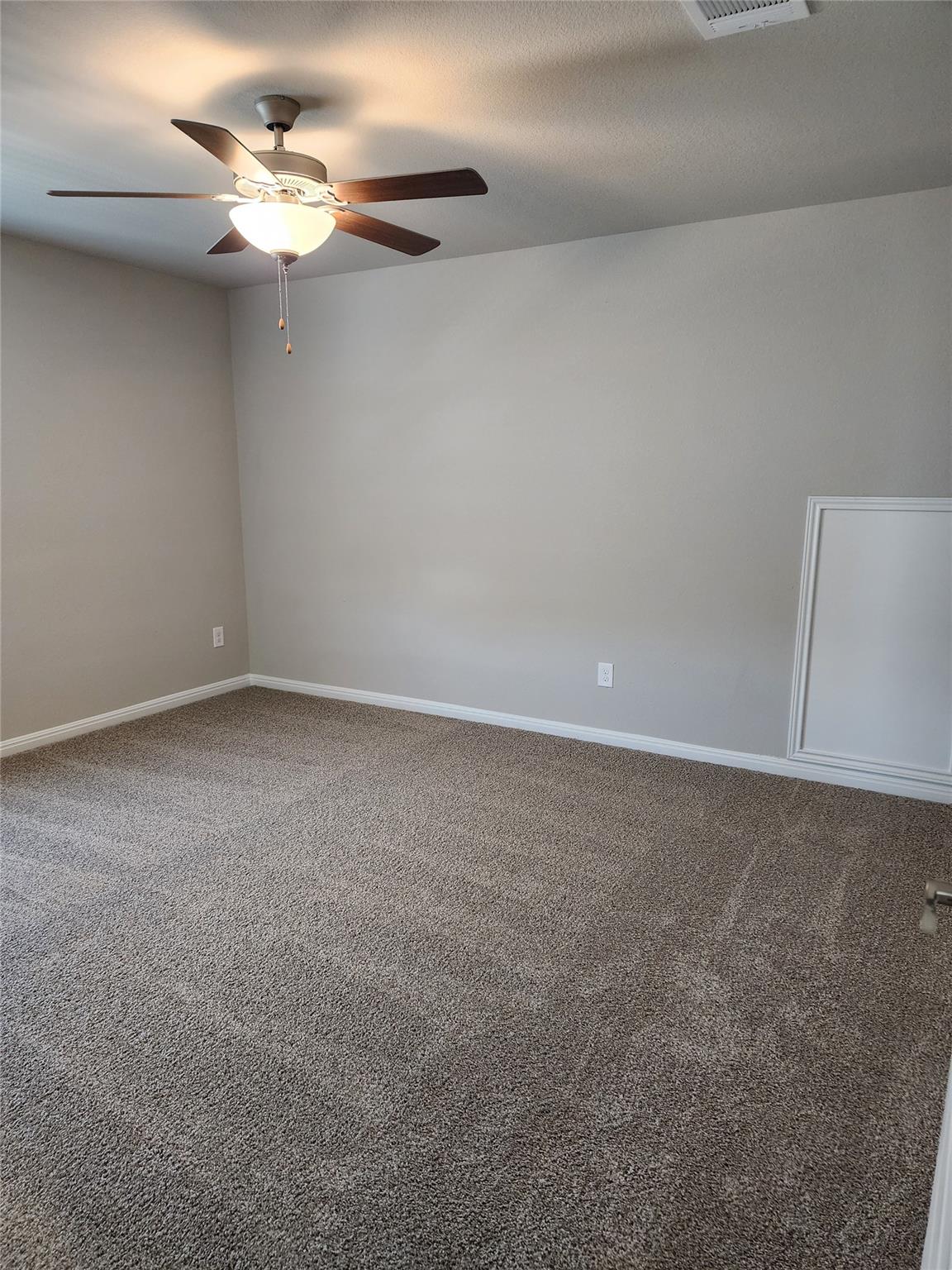 120 Greenspire Ln, Hutto, TX 78634