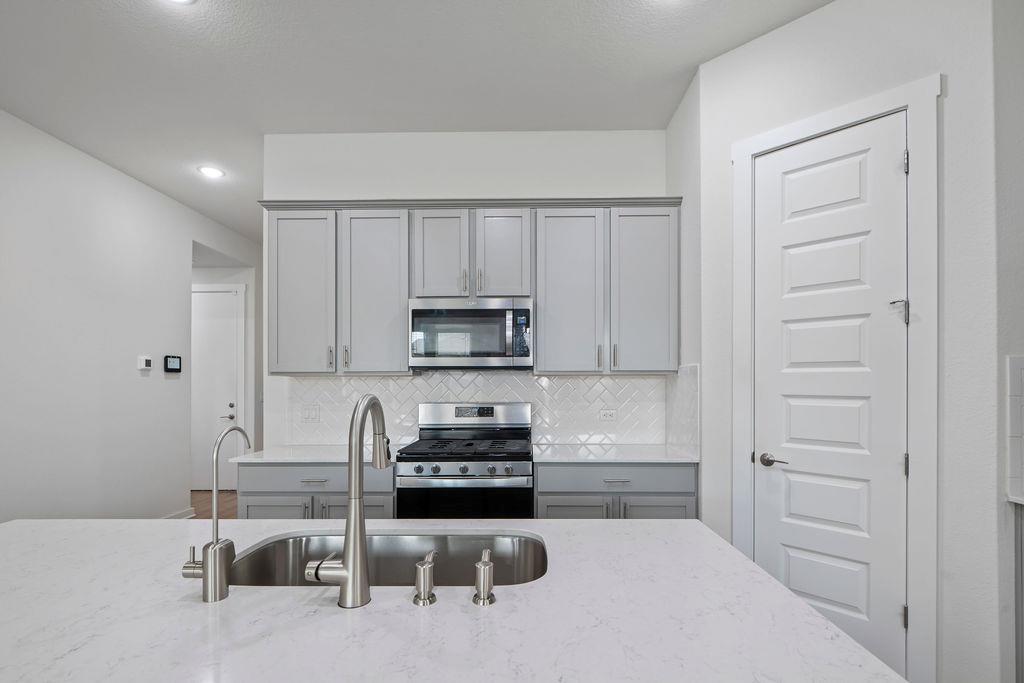 1813 Crow Hop Vw, Leander, TX 78641