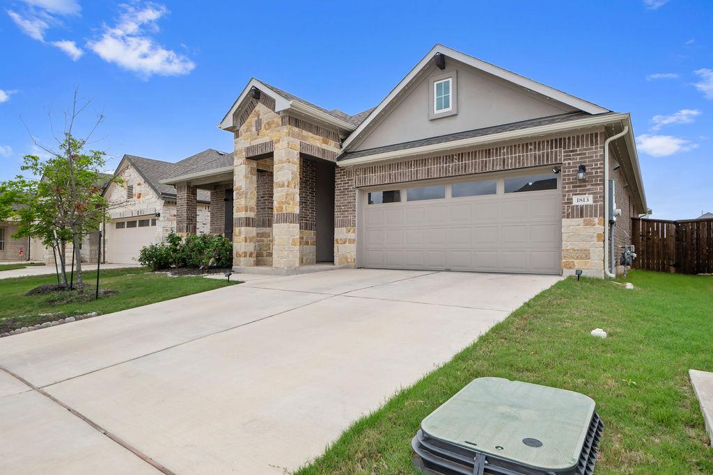 1813 Crow Hop Vw, Leander, TX 78641