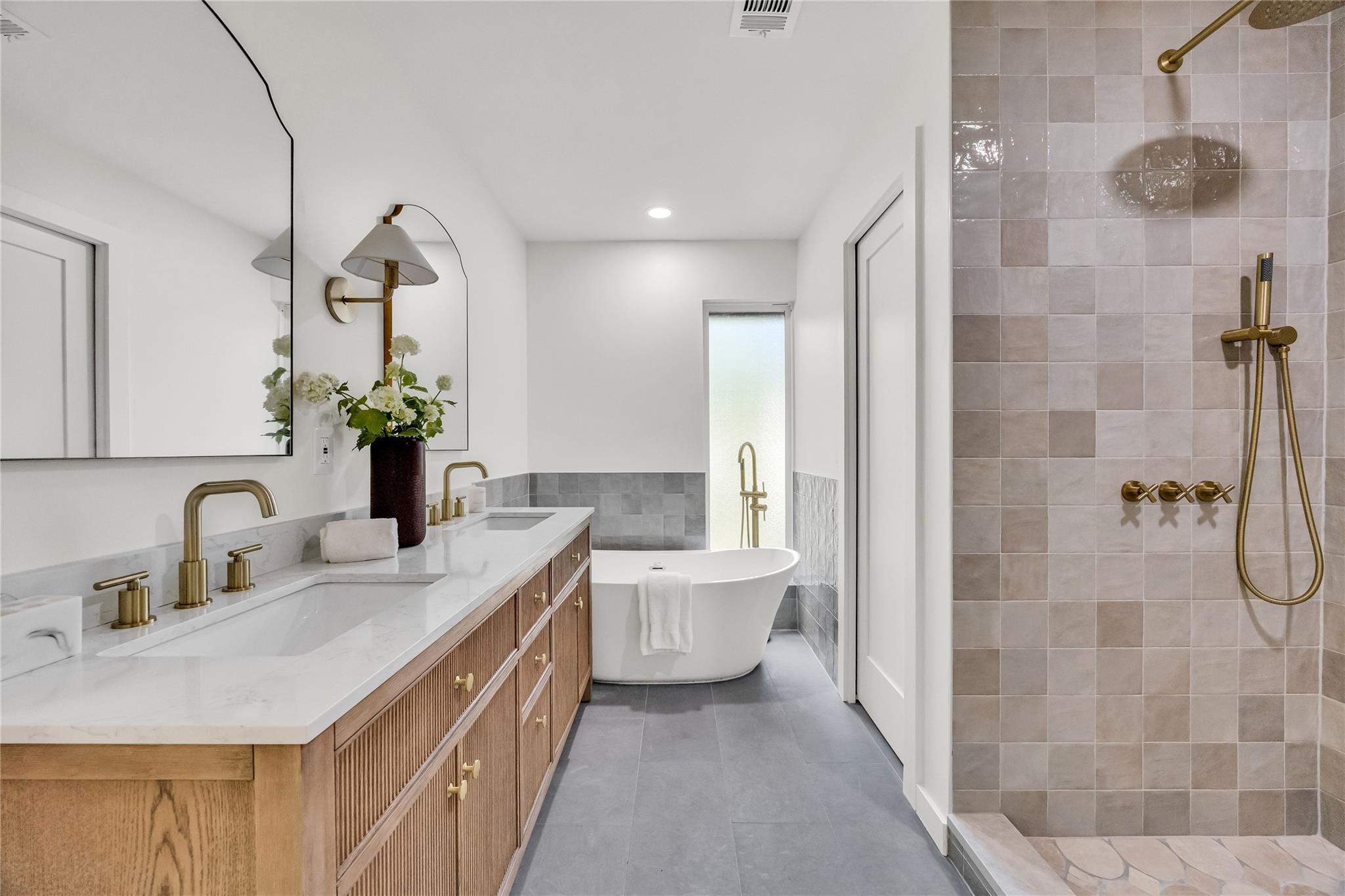 2501 Crownspoint Dr, Austin, TX 78748