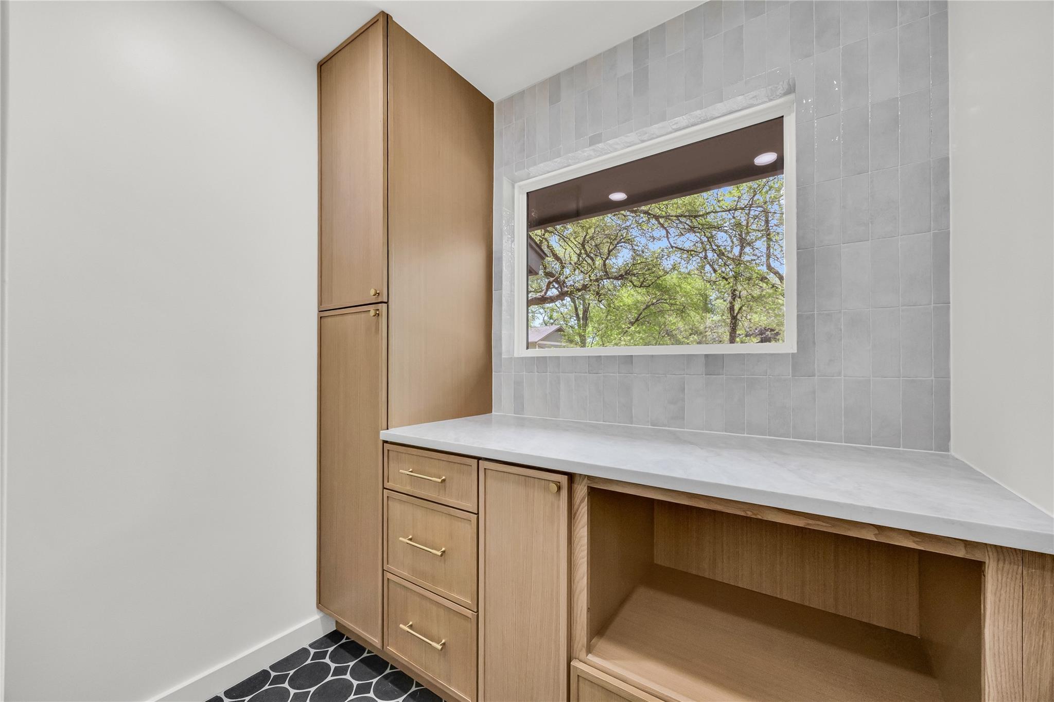 2501 Crownspoint Dr, Austin, TX 78748