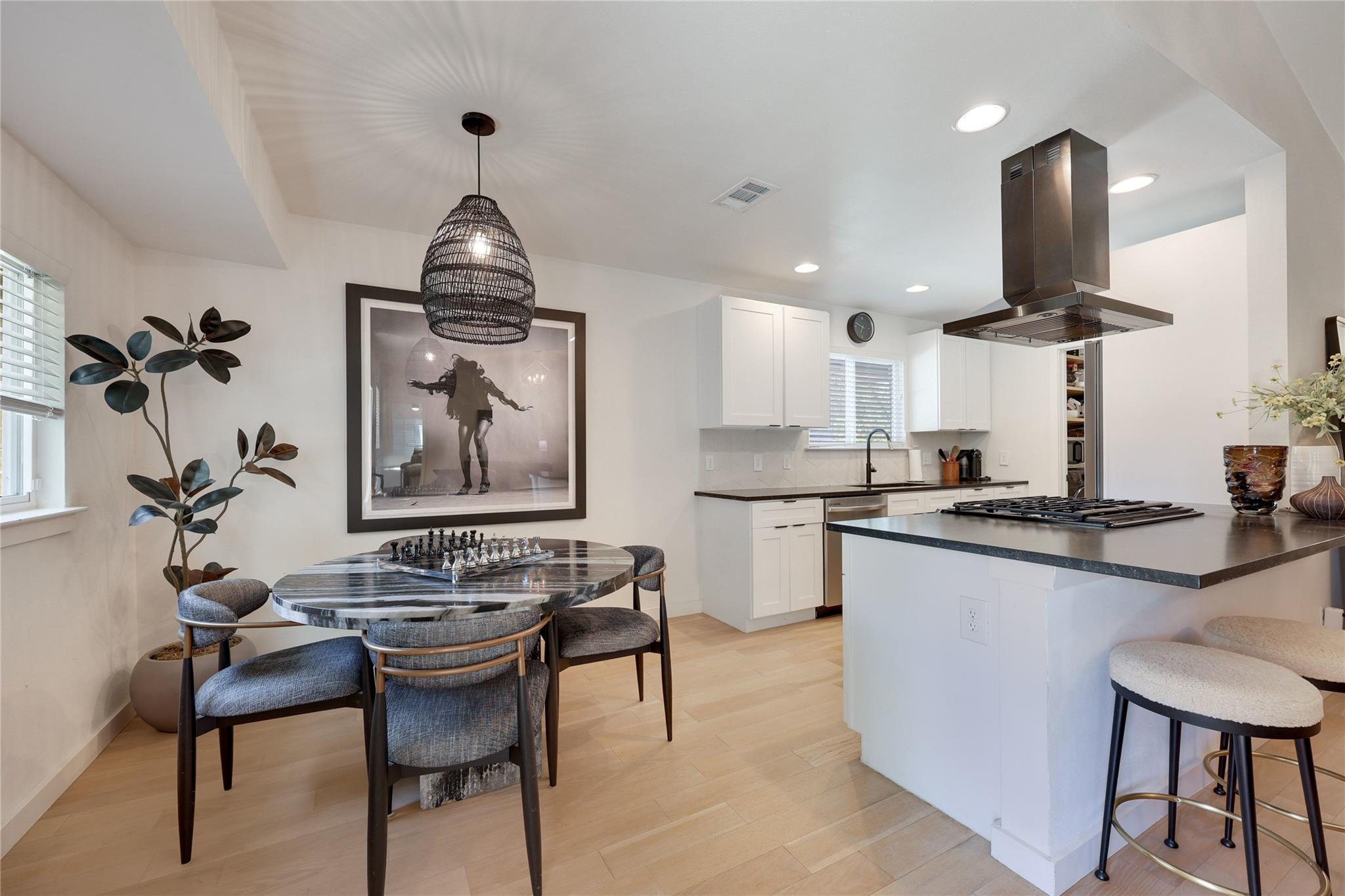 7902 Copano Dr, Austin, TX 78749