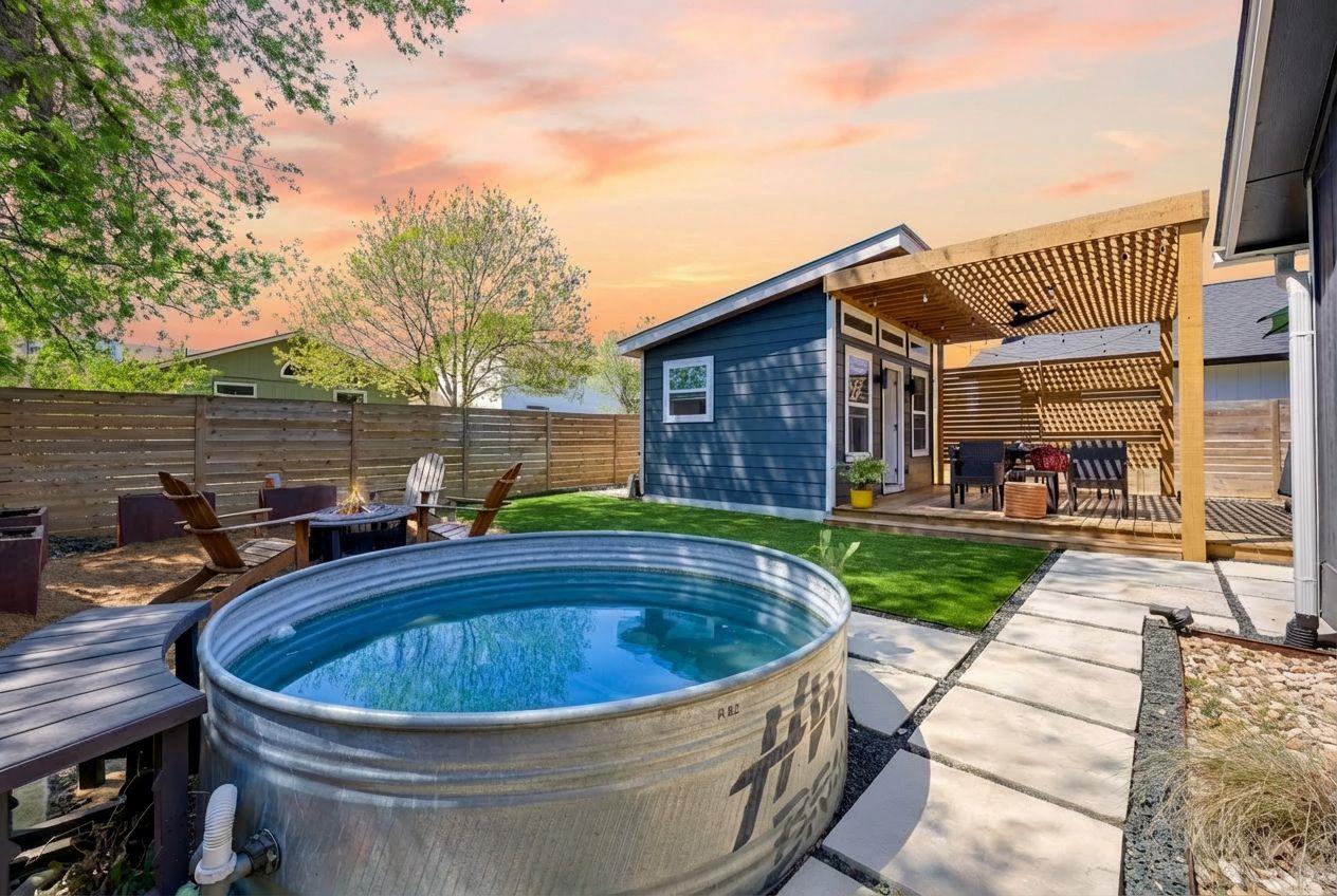 7902 Copano Dr, Austin, TX 78749