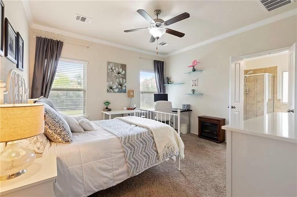 156 Golden Eagle Ln, Leander, TX 78641