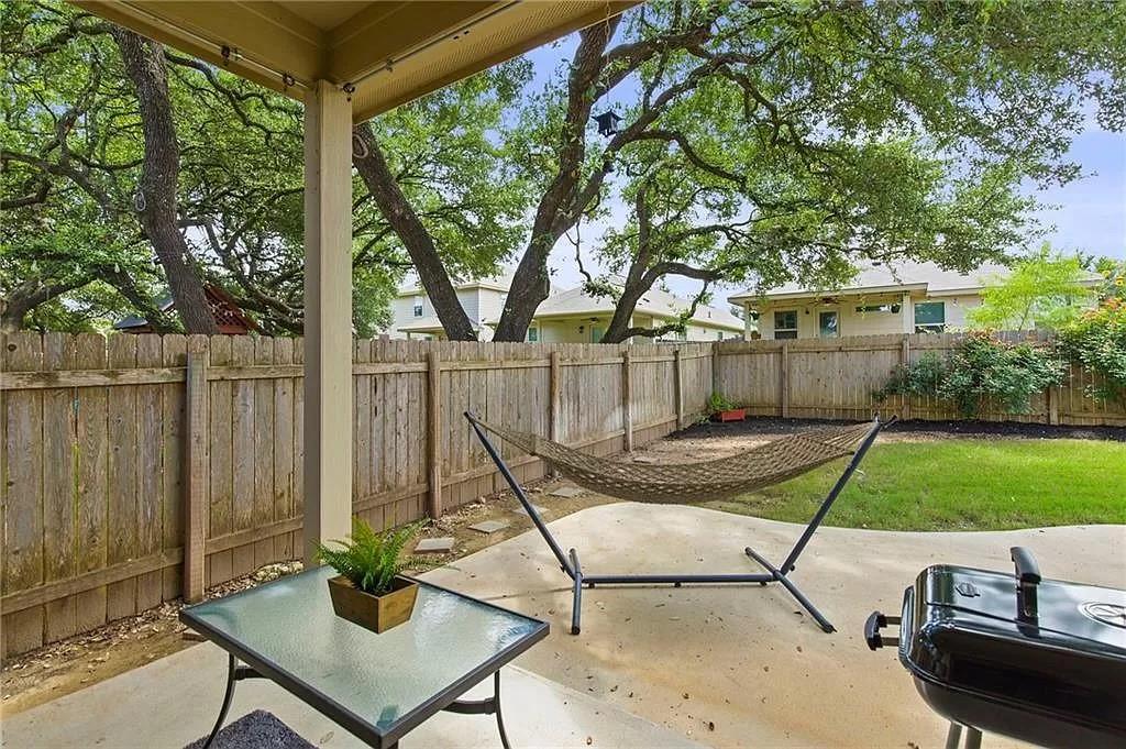 156 Golden Eagle Ln, Leander, TX 78641