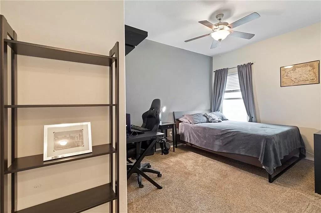 156 Golden Eagle Ln, Leander, TX 78641