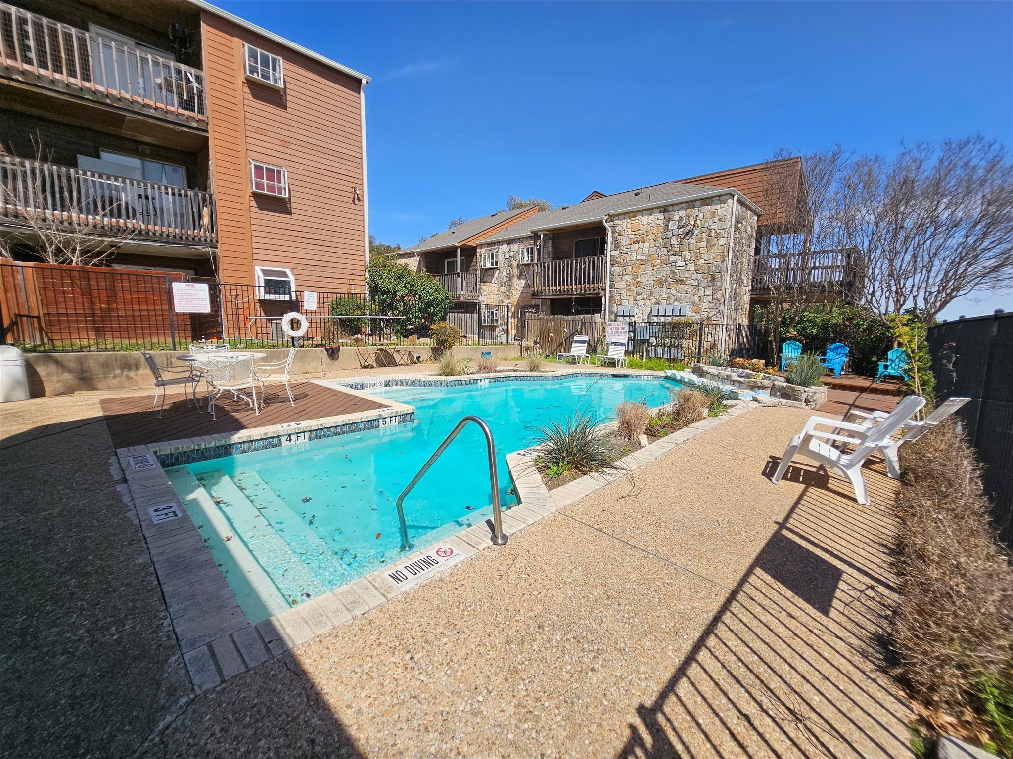 6903 Deatonhill Dr # 2, Austin, TX 78745