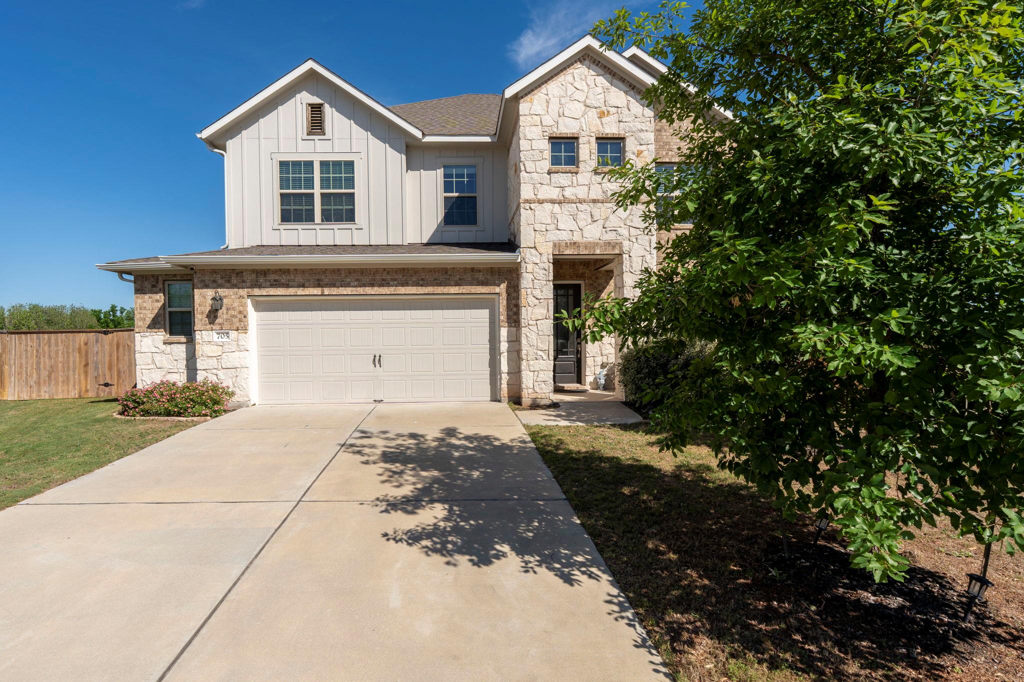 705 Coyote Creek Way, Kyle, TX 78640
