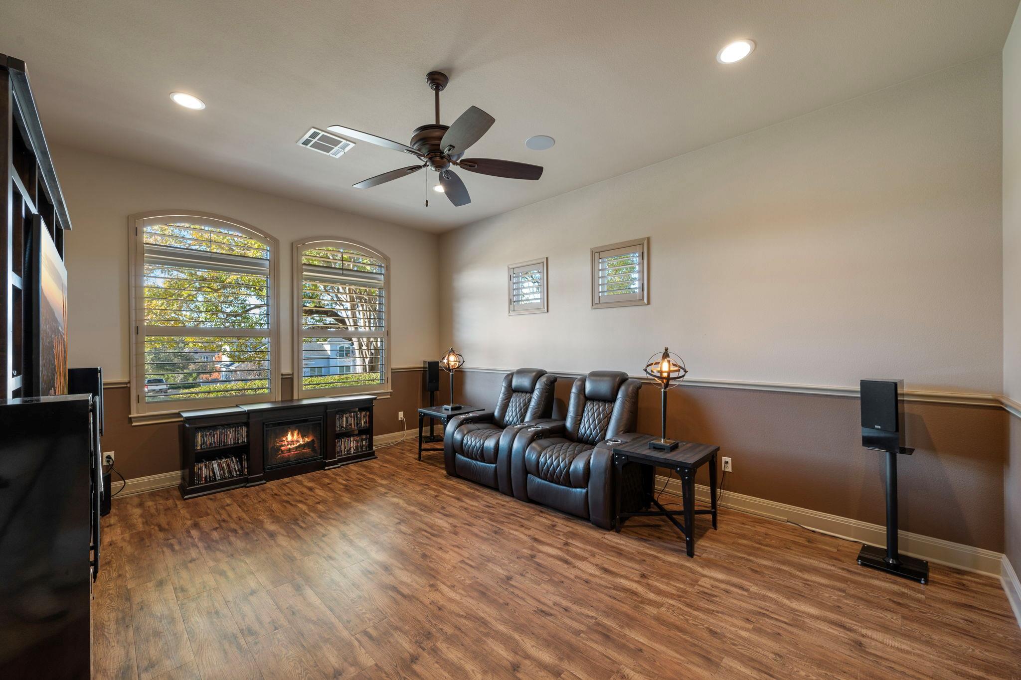 204 Overlook Ct, Georgetown, TX 78628