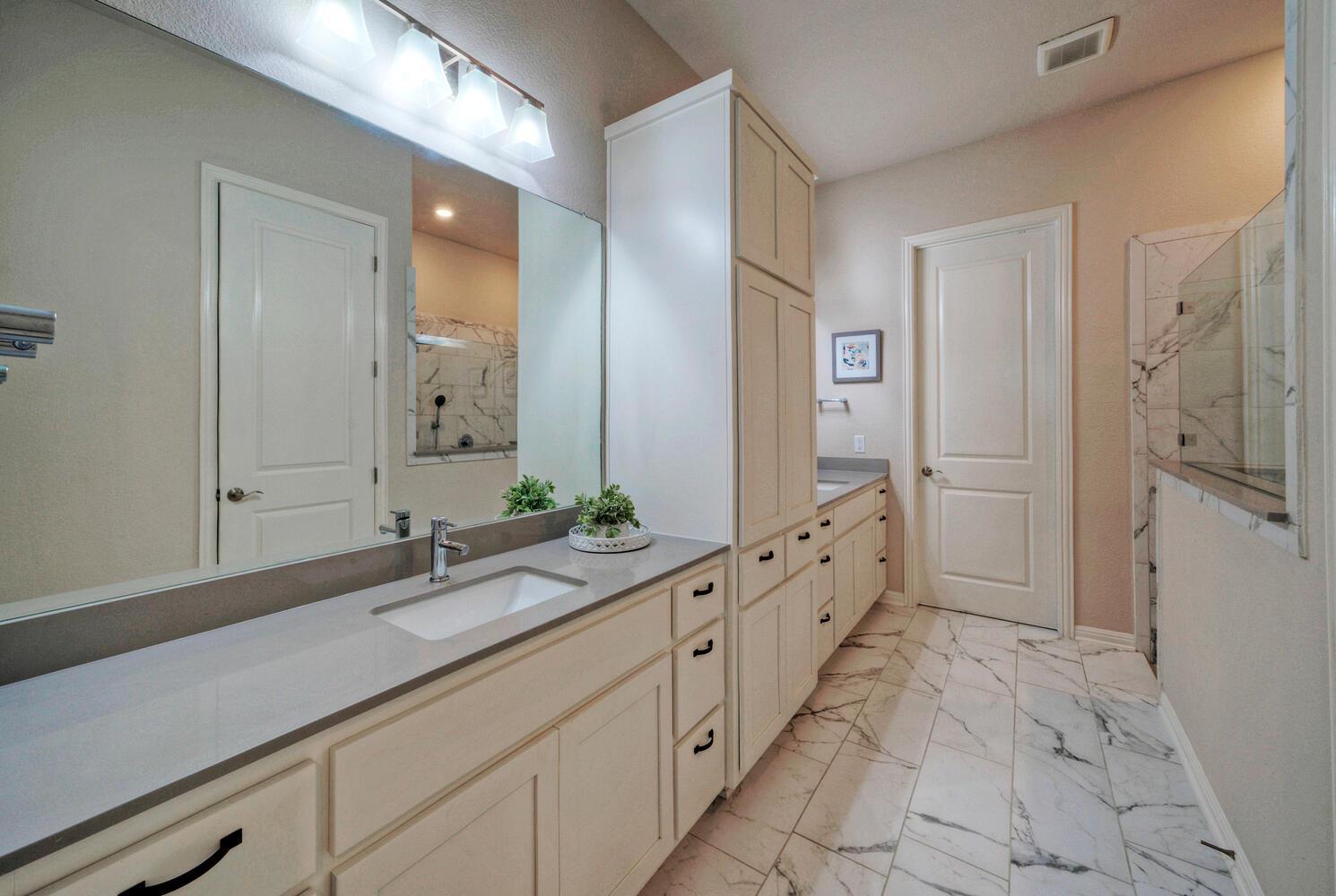 106 Cartwheel Bnd # 55, Austin, TX 78738