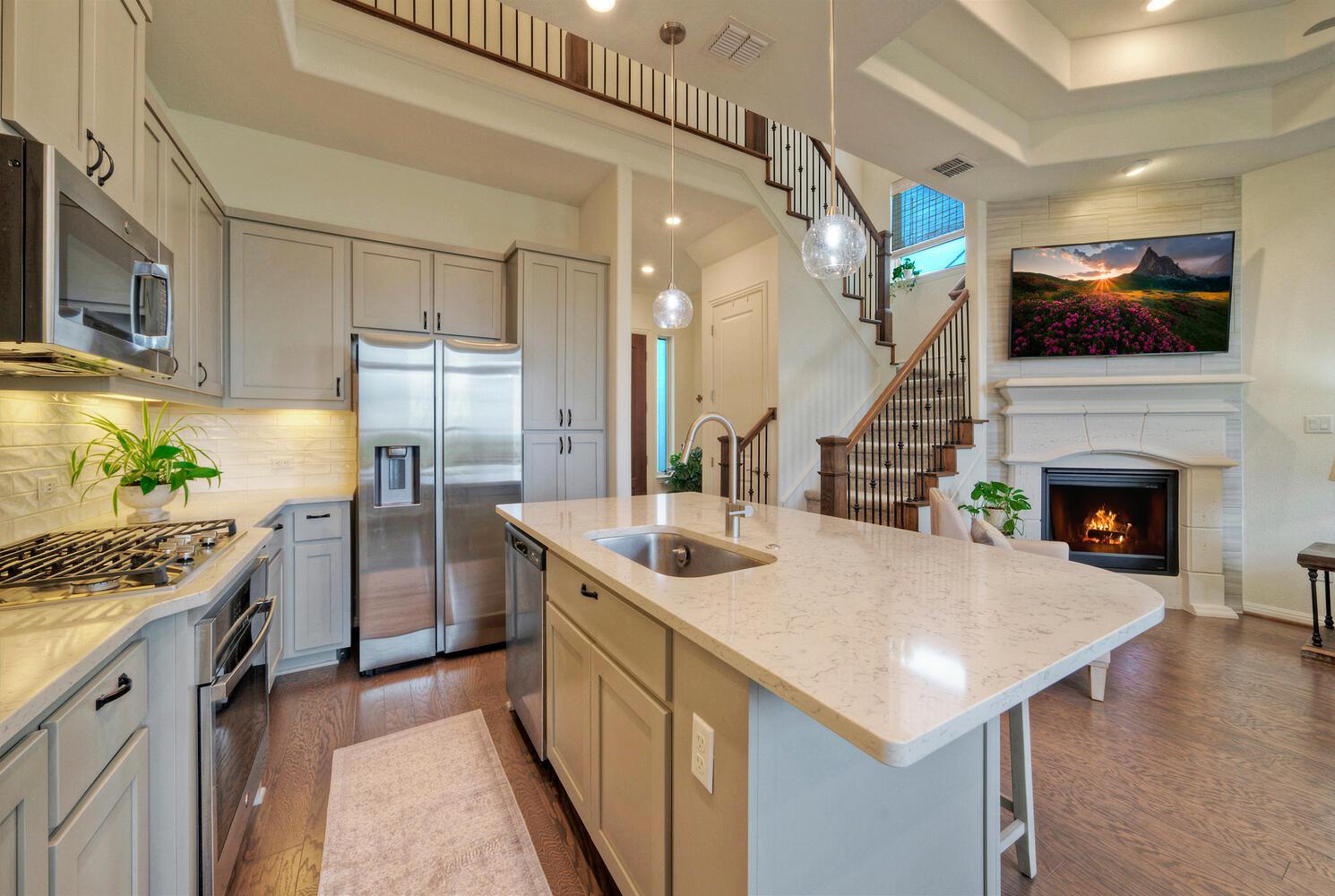 106 Cartwheel Bnd # 55, Austin, TX 78738