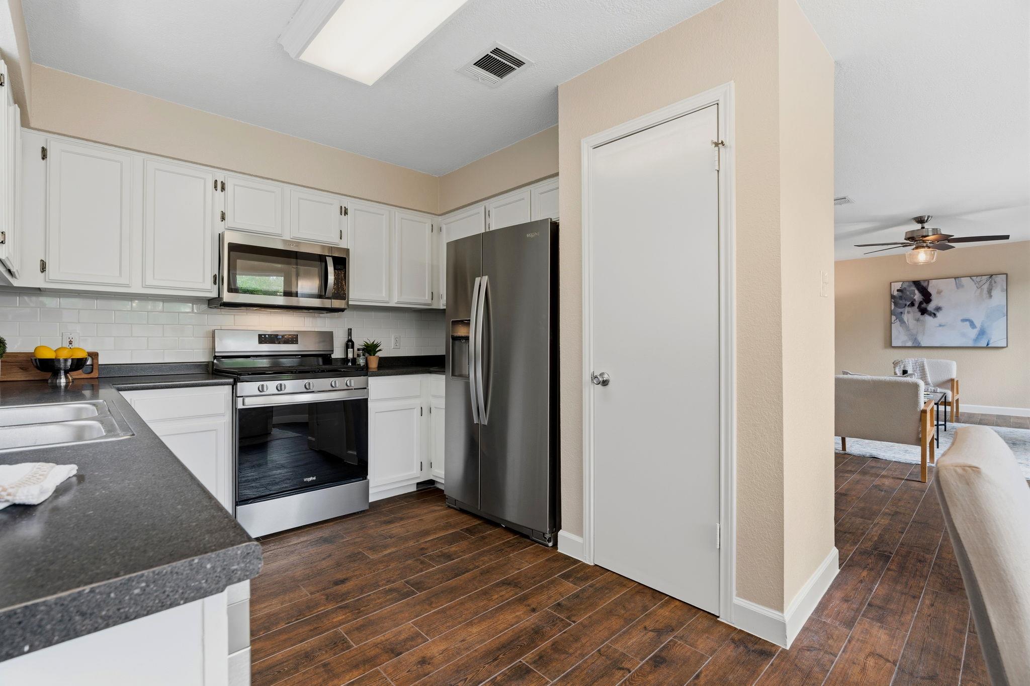 4515 Alta Loma Dr, Austin, TX 78749