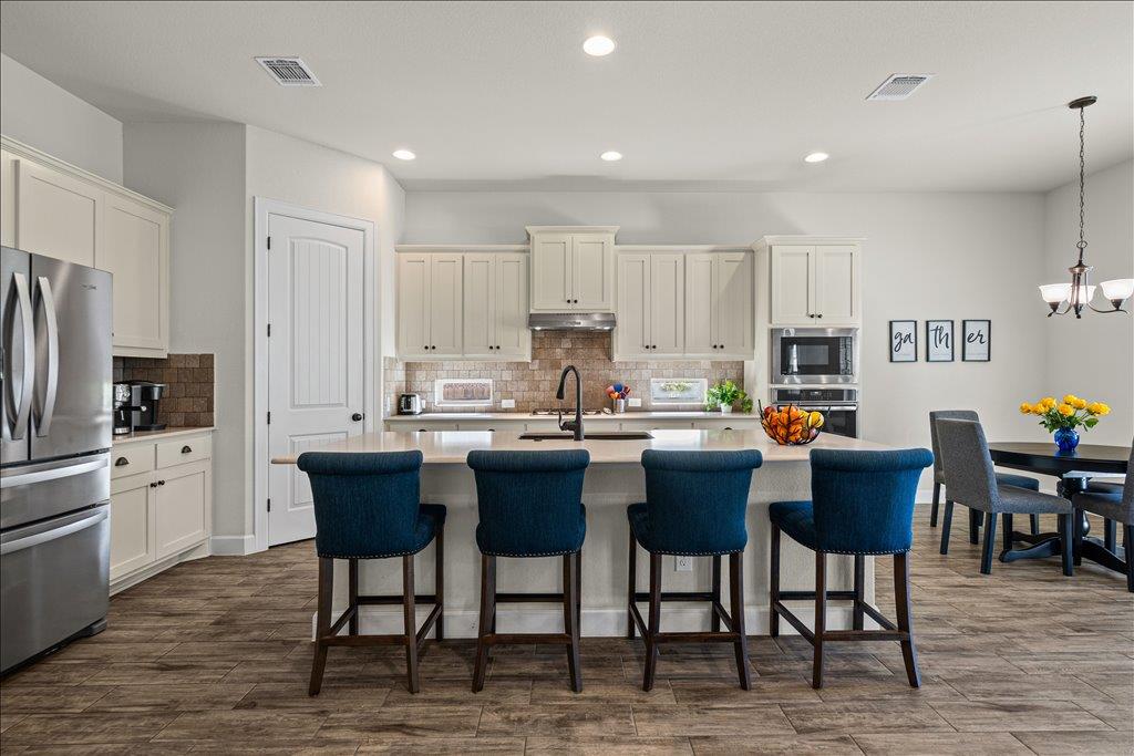 109 Pink Granite Blvd, Dripping Springs, TX 78620