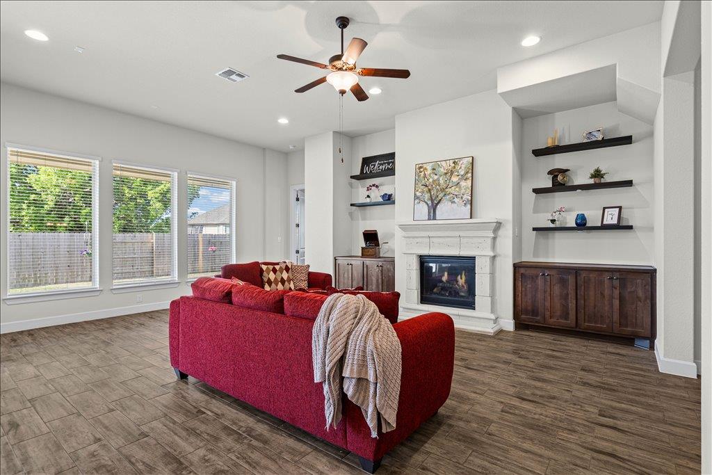 109 Pink Granite Blvd, Dripping Springs, TX 78620