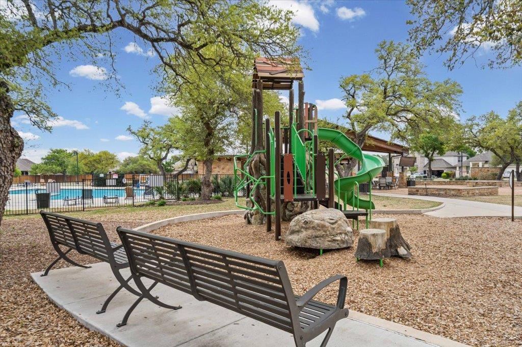 109 Pink Granite Blvd, Dripping Springs, TX 78620