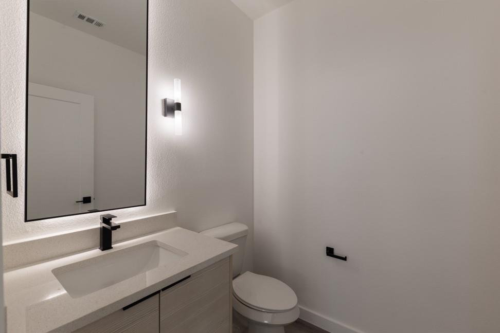 21515A Patton Ave # 2, Lago Vista, TX 78645